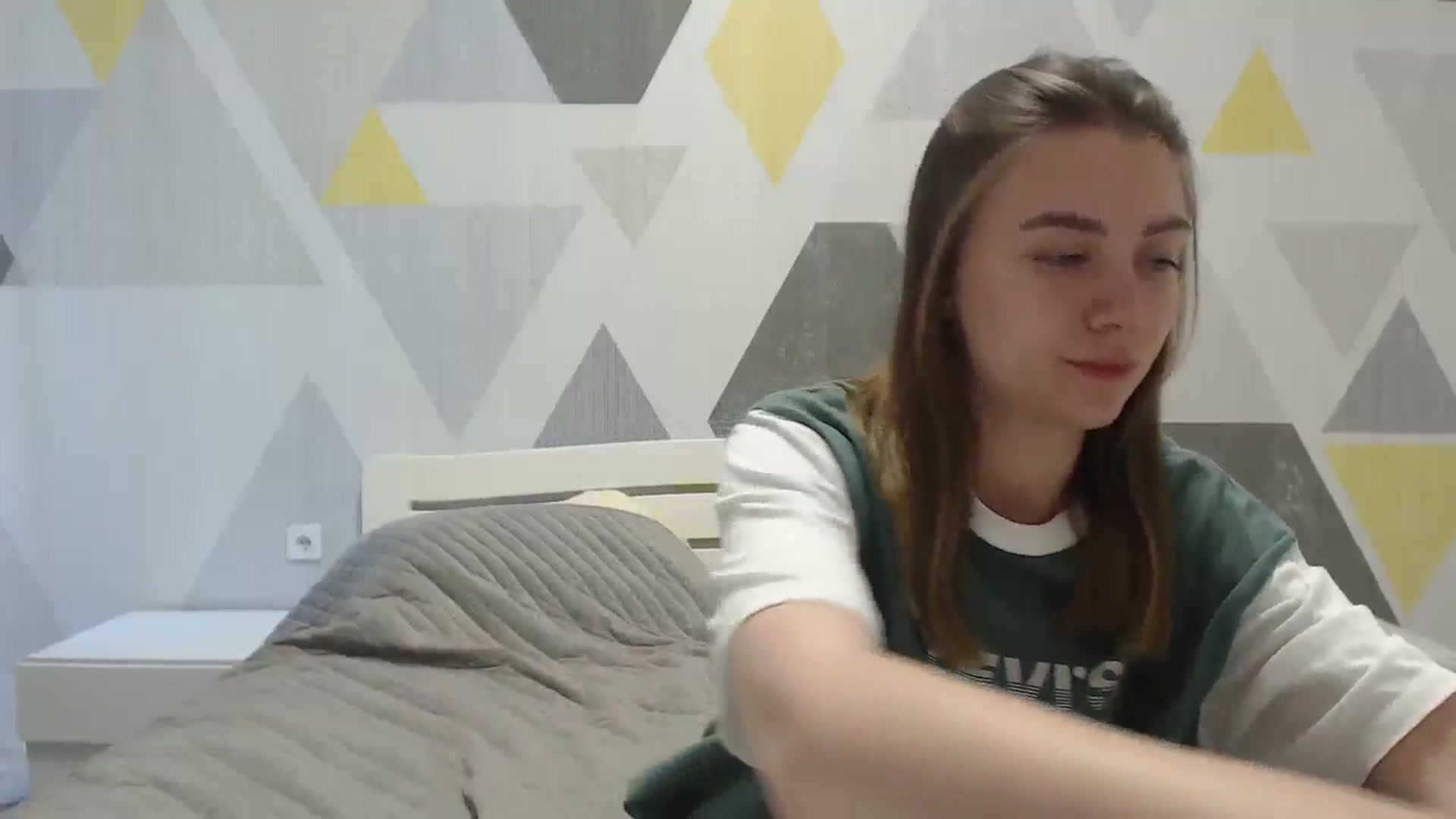 Gallery image thumbnail from Sulfate0's myfreecams stream on, 05/15/2025, 08:10 image 10 of 20