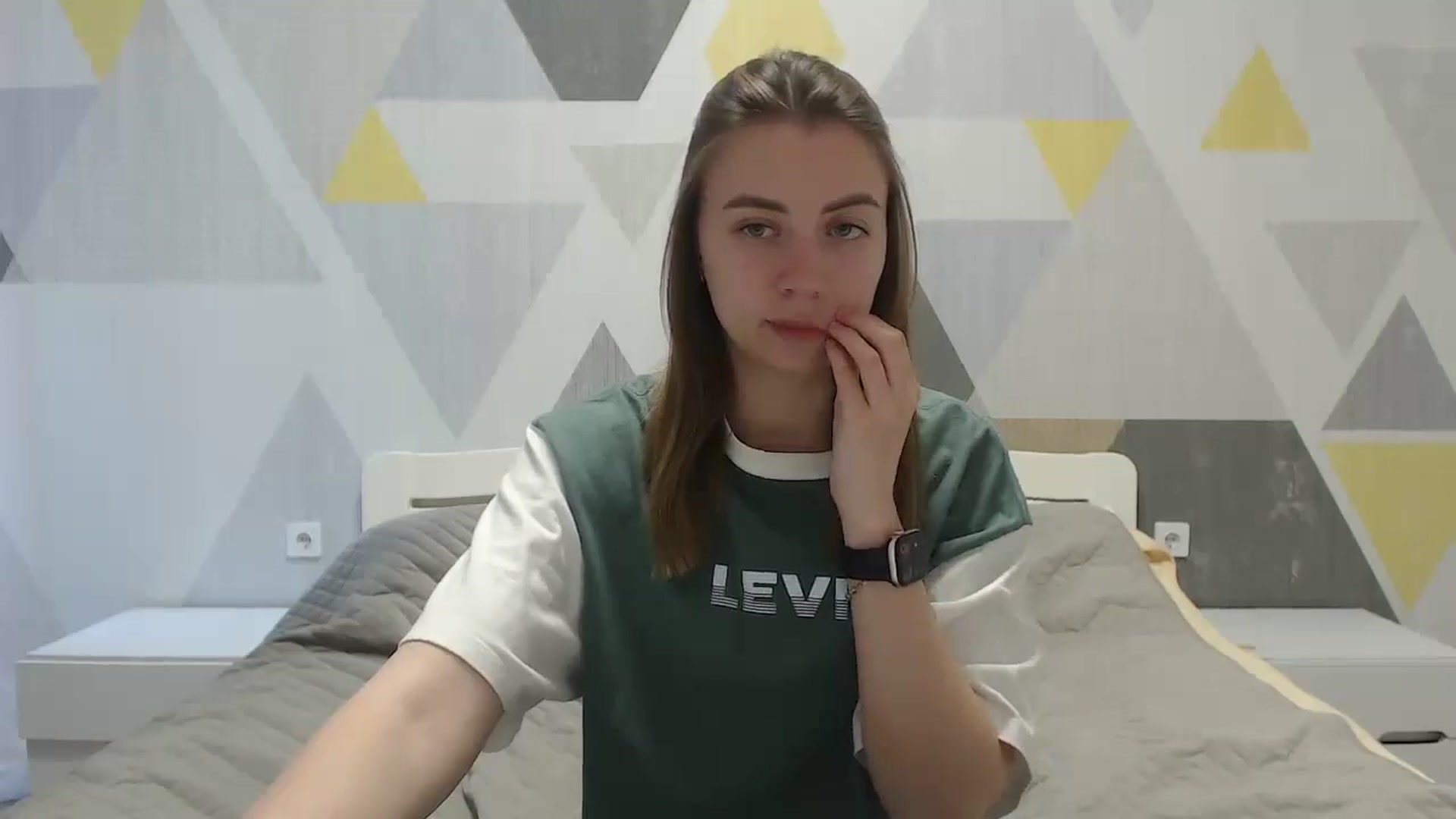 Gallery image thumbnail from Sulfate0's myfreecams stream on, 05/15/2025, 08:10 image 8 of 20