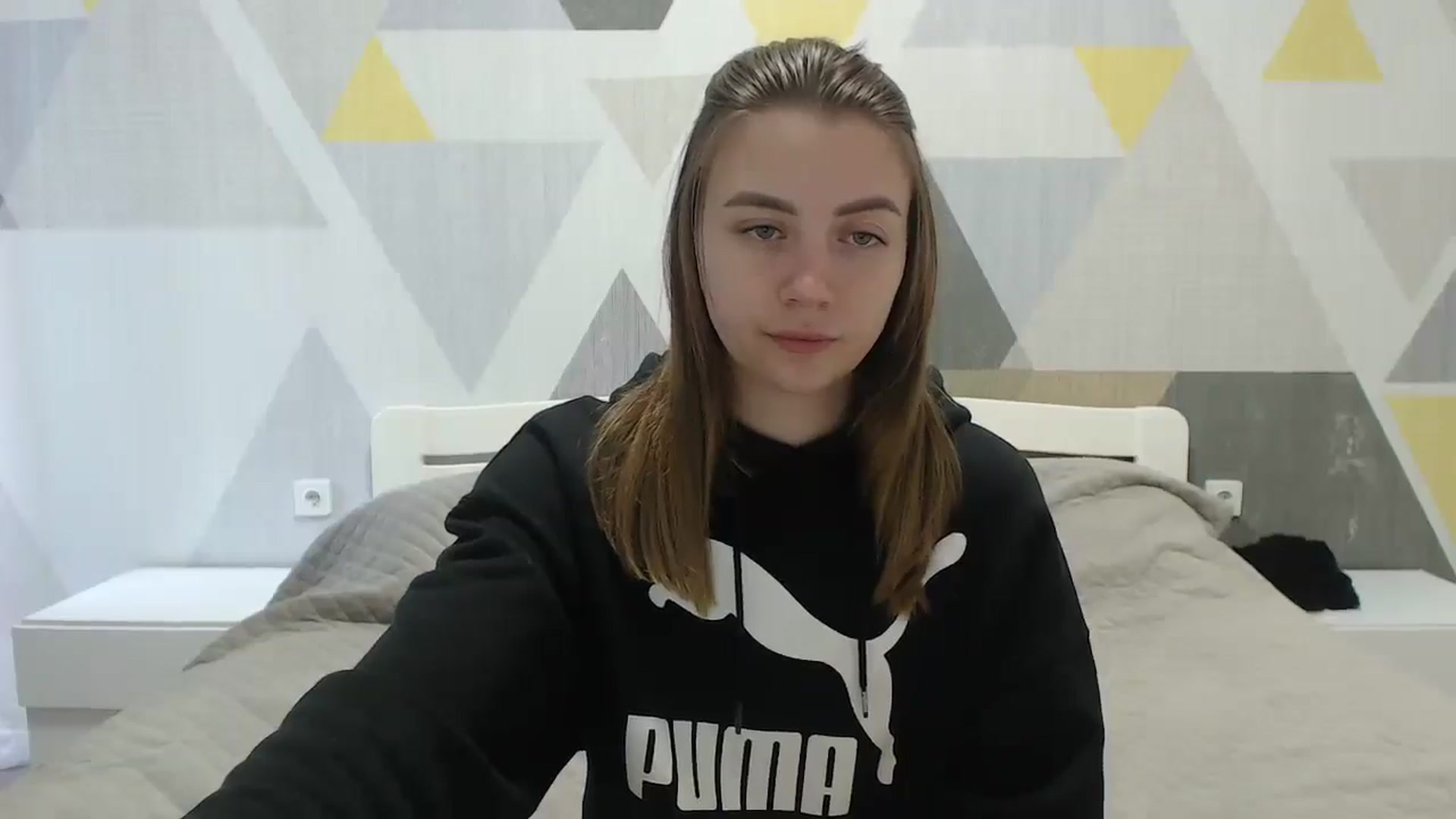 Gallery image thumbnail from Sulfate0's myfreecams stream on, 05/16/2025, 07:39 image 18 of 20