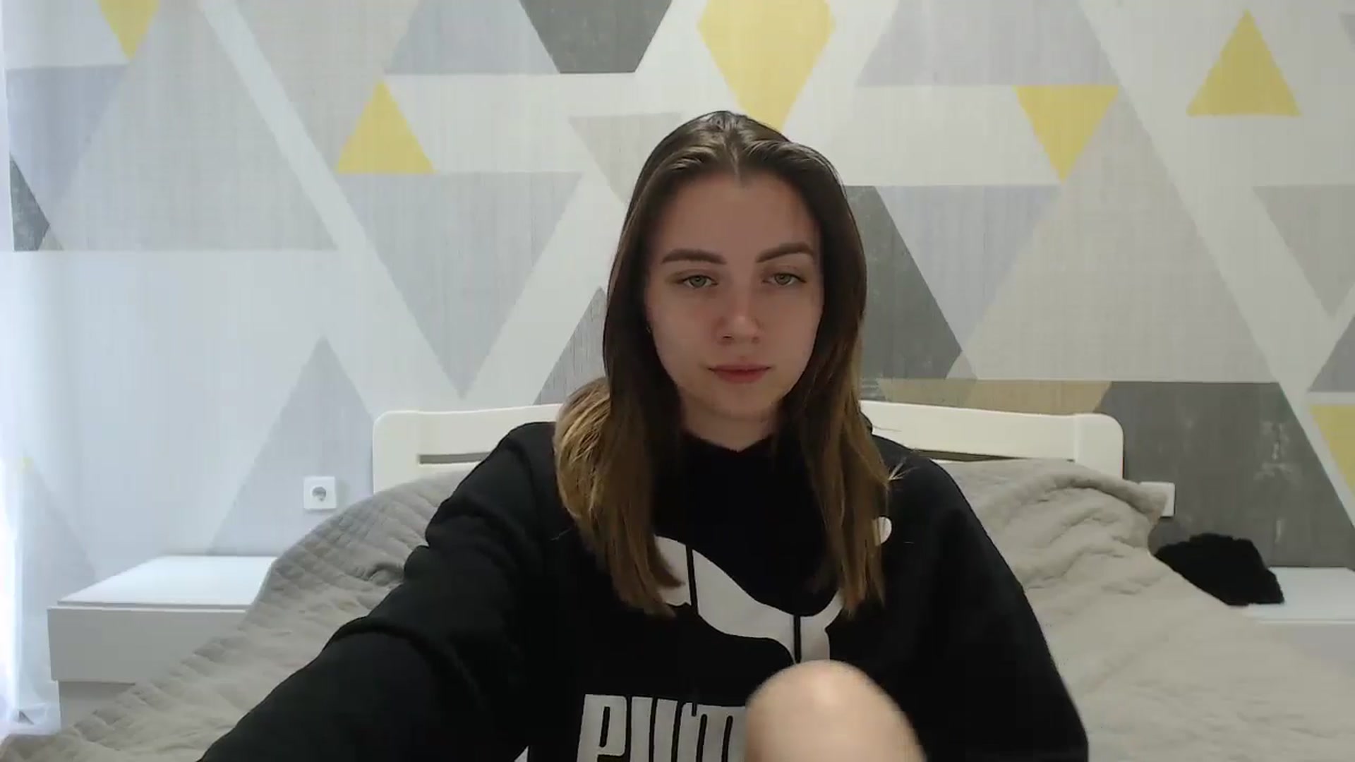 Gallery image thumbnail from Sulfate0's myfreecams stream on, 05/16/2025, 08:39 image 8 of 20