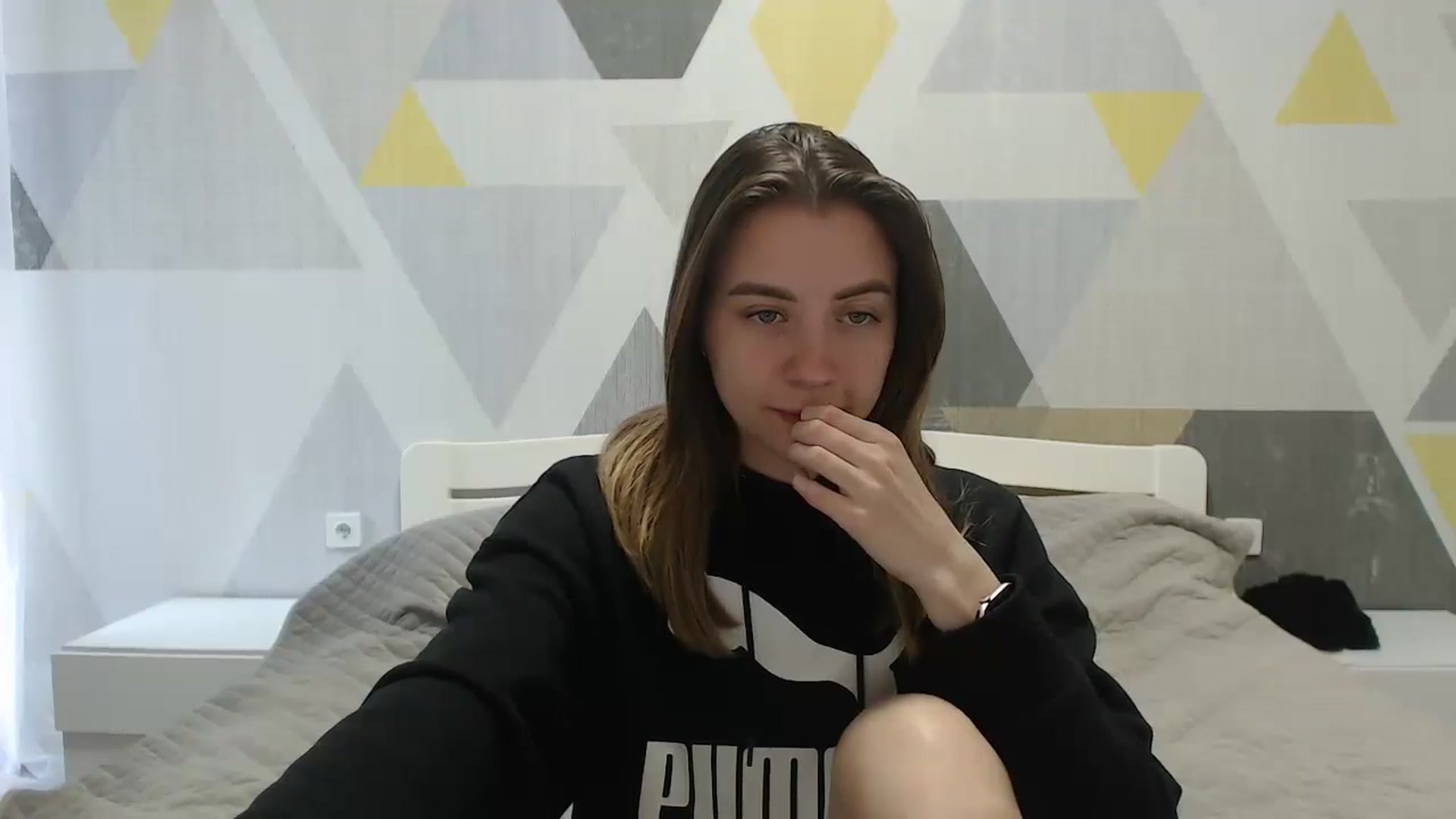 Gallery image thumbnail from Sulfate0's myfreecams stream on, 05/16/2025, 08:39 image 11 of 20
