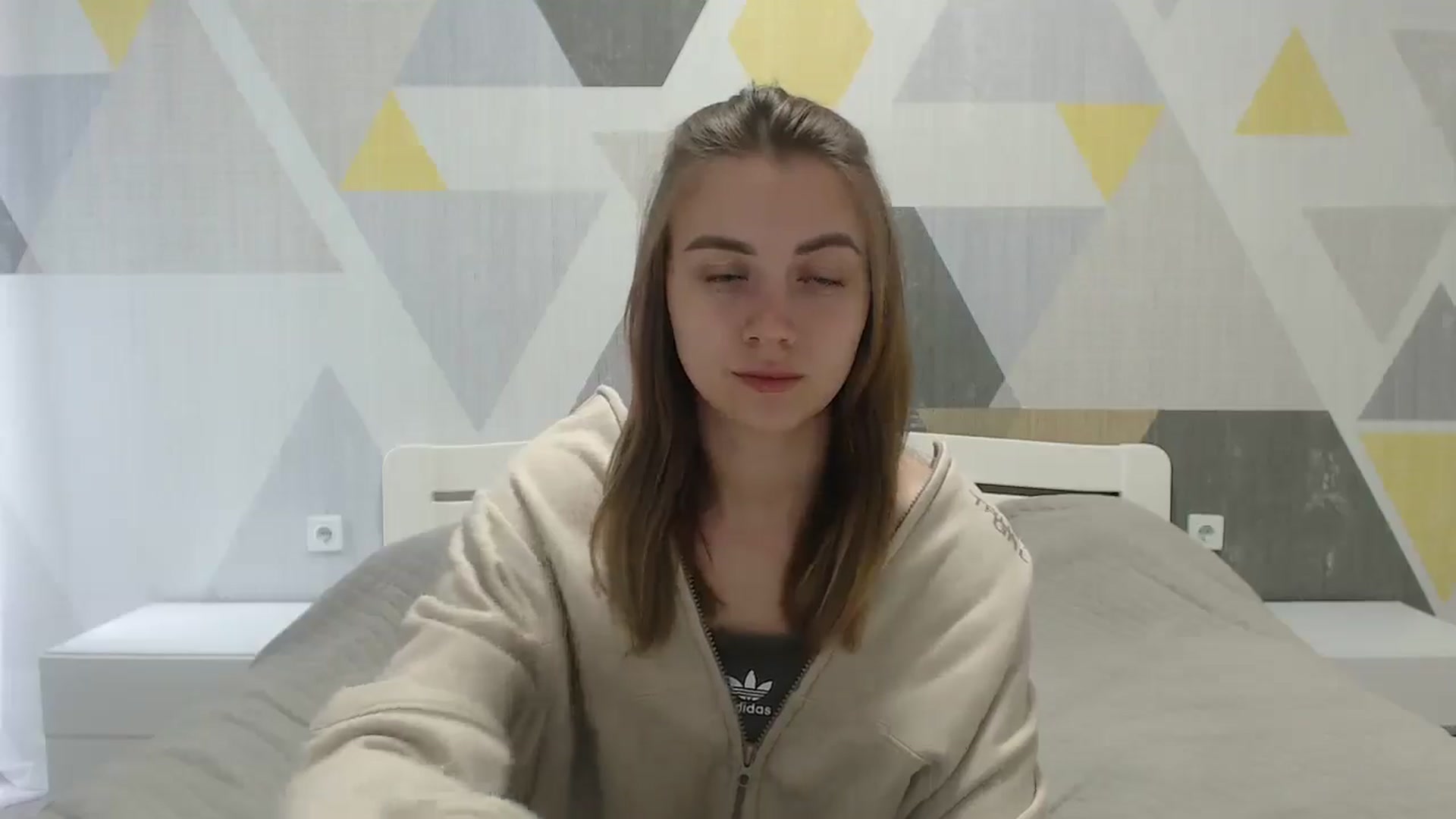 Gallery image thumbnail from Sulfate0's myfreecams stream on, 05/20/2025, 08:19 image 12 of 20