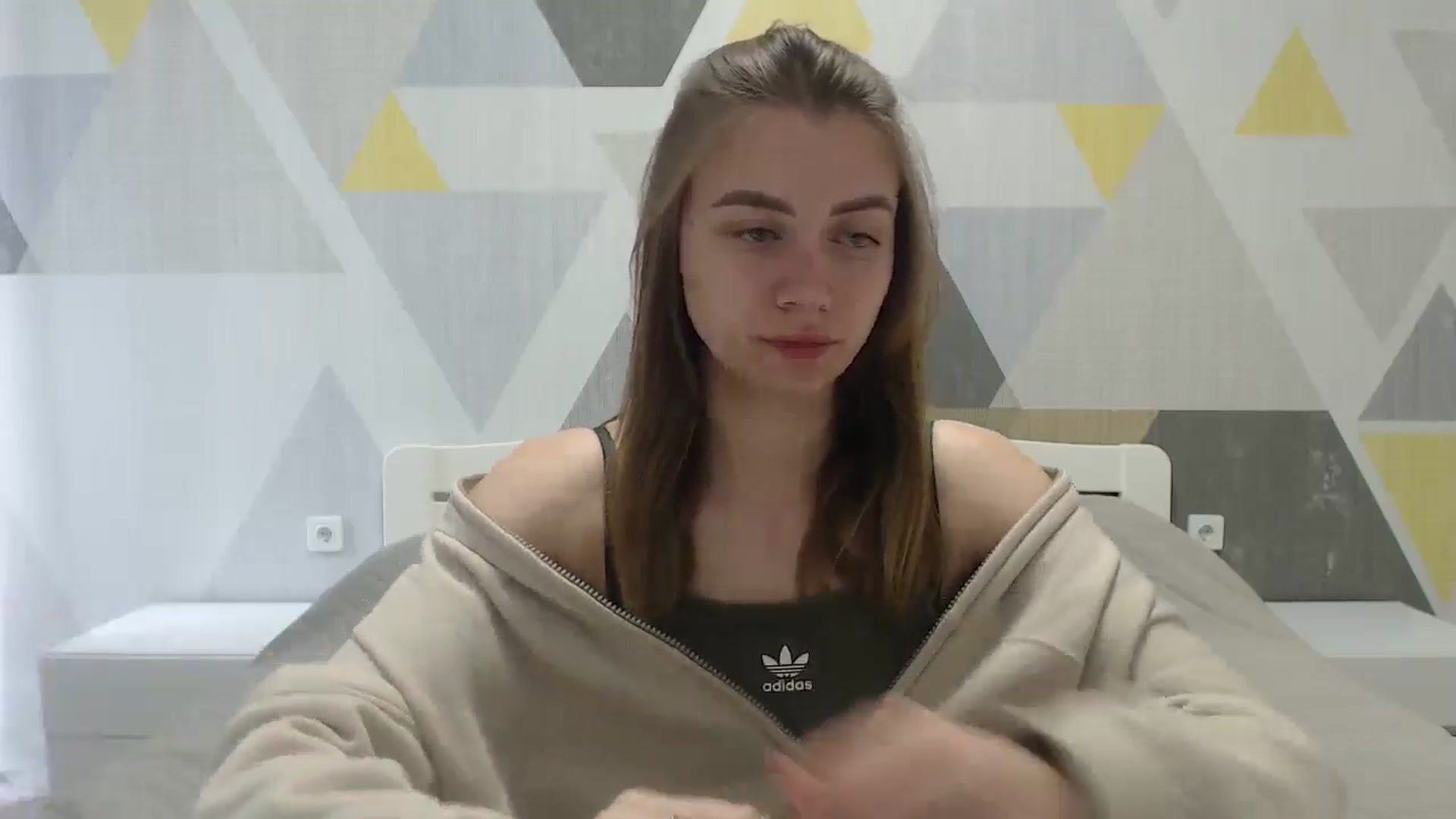 Gallery image thumbnail from Sulfate0's myfreecams stream on, 05/20/2025, 08:19 image 3 of 20