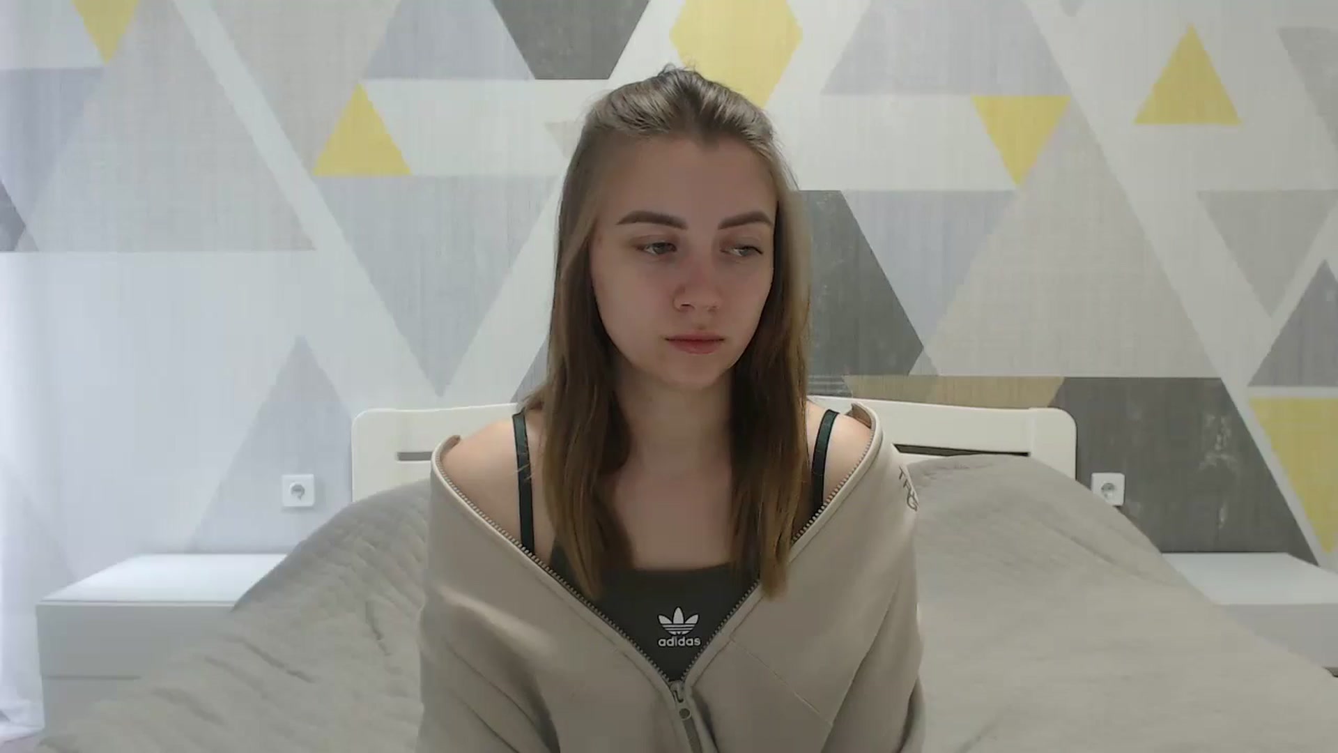 Gallery image thumbnail from Sulfate0's myfreecams stream on, 05/20/2025, 08:19 image 9 of 20