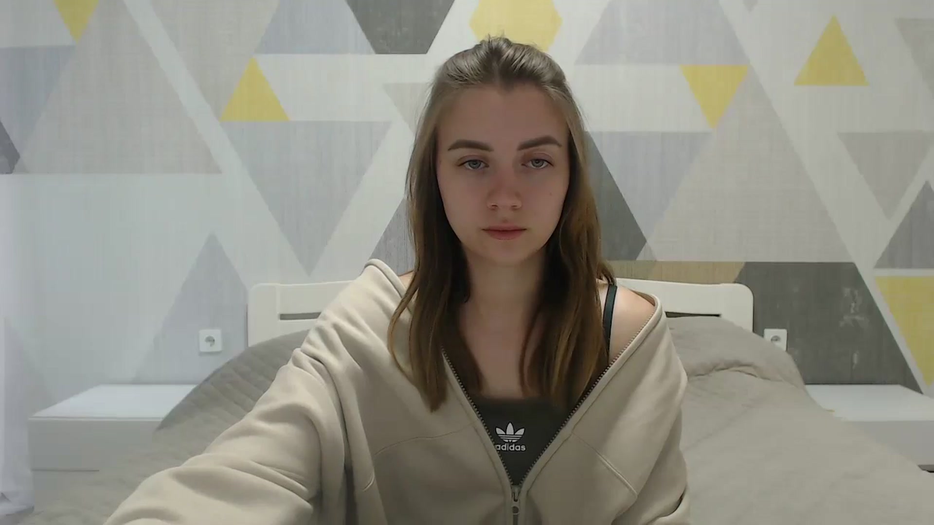 Gallery image thumbnail from Sulfate0's myfreecams stream on, 05/20/2025, 08:19 image 18 of 20