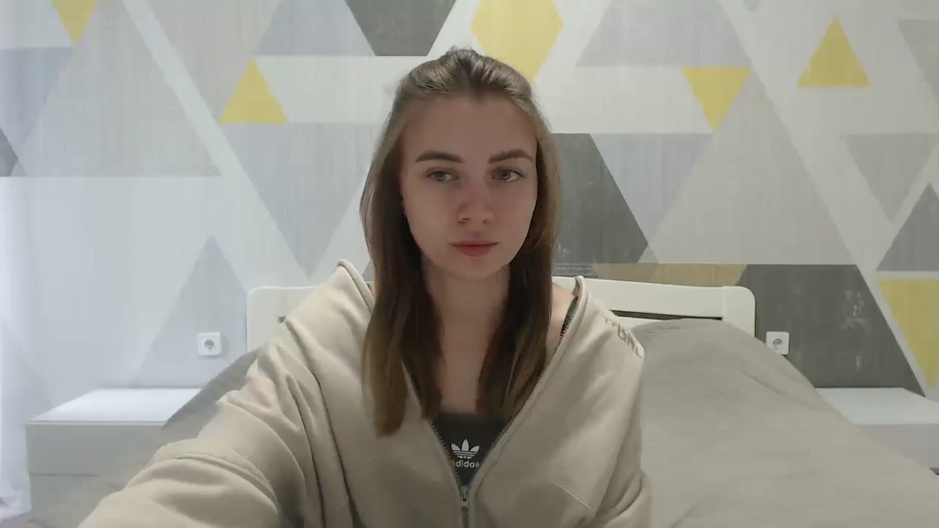 Gallery image thumbnail from Sulfate0's myfreecams stream on, 05/20/2025, 08:19 image 11 of 20