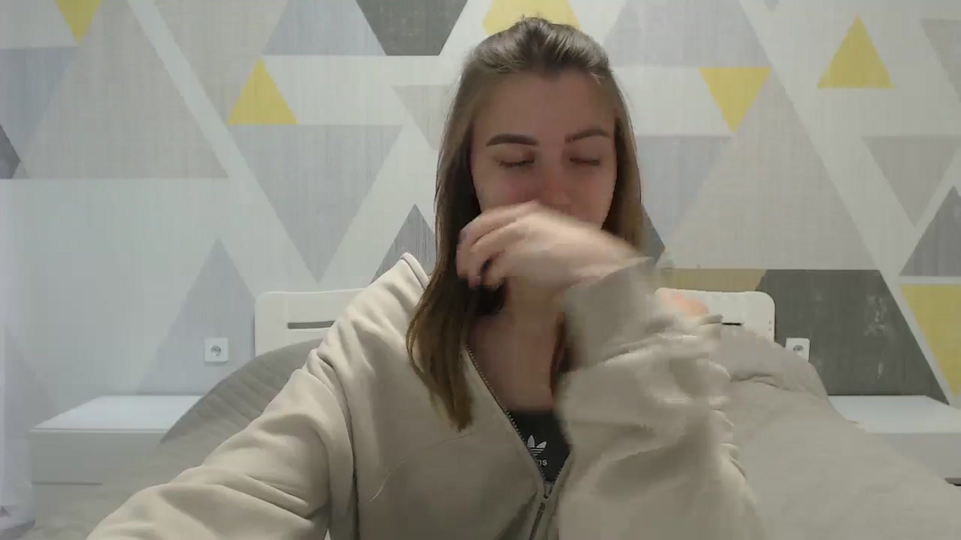 Gallery image thumbnail from Sulfate0's myfreecams stream on, 05/20/2025, 08:19 image 19 of 20