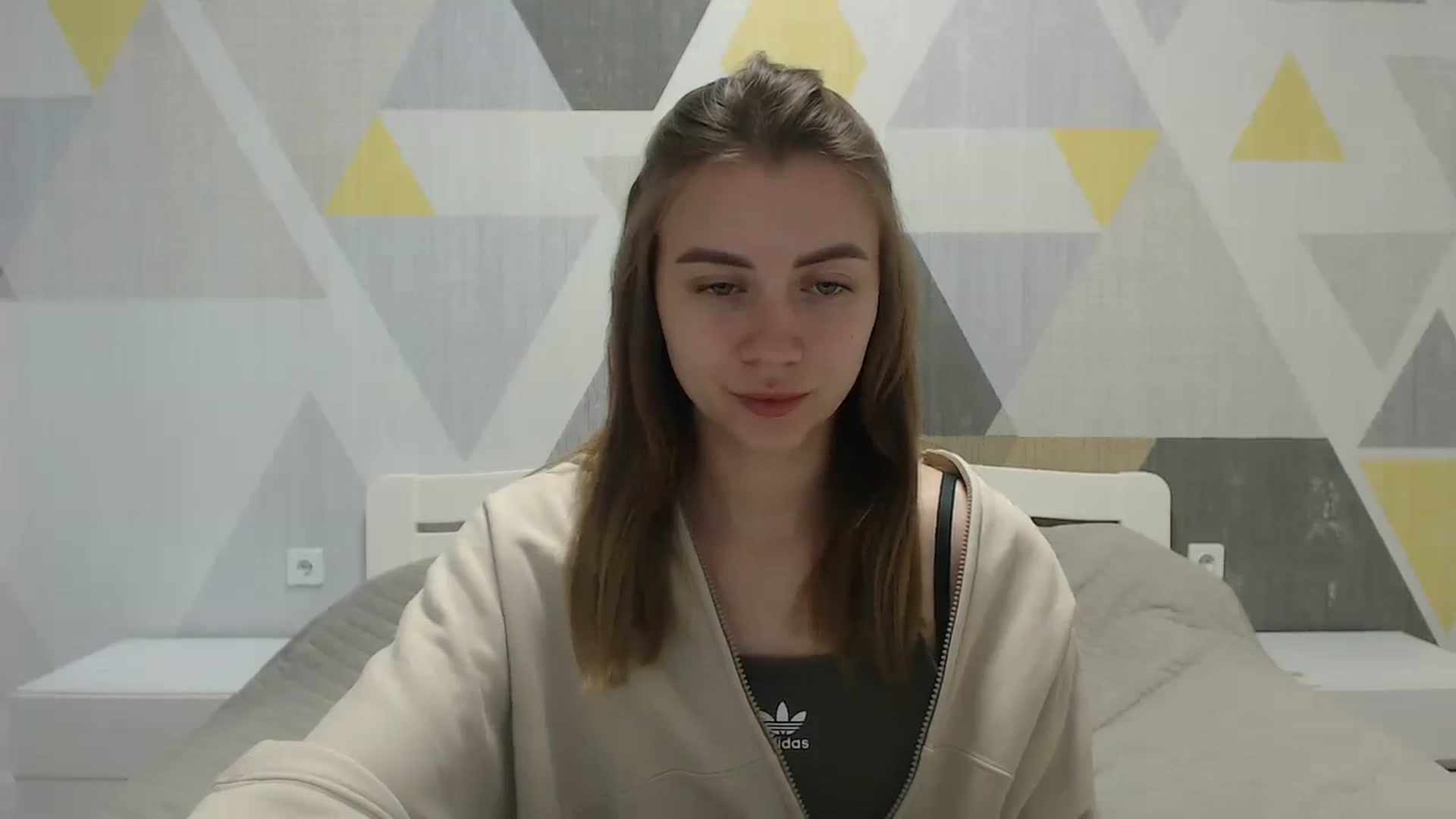 Gallery image thumbnail from Sulfate0's myfreecams stream on, 05/20/2025, 08:37 image 14 of 20