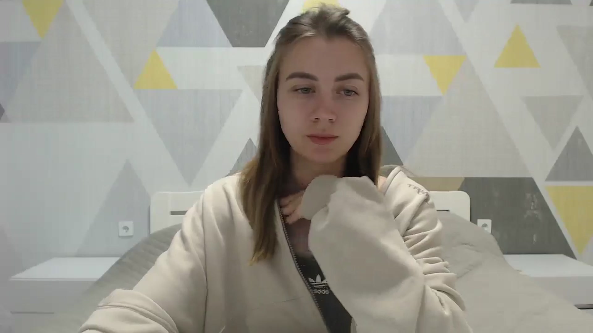Gallery image thumbnail from Sulfate0's myfreecams stream on, 05/20/2025, 08:37 image 18 of 20