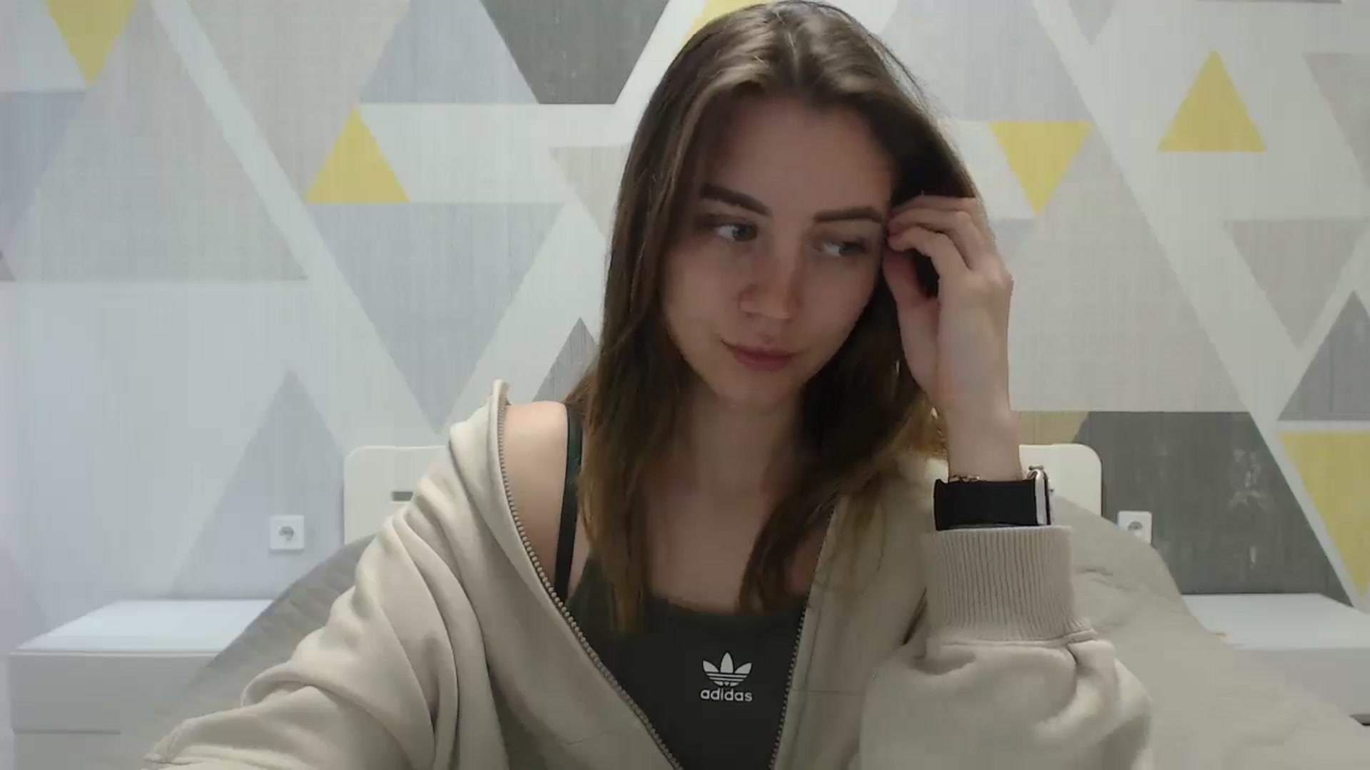 Gallery image thumbnail from Sulfate0's myfreecams stream on, 05/20/2025, 08:37 image 8 of 20