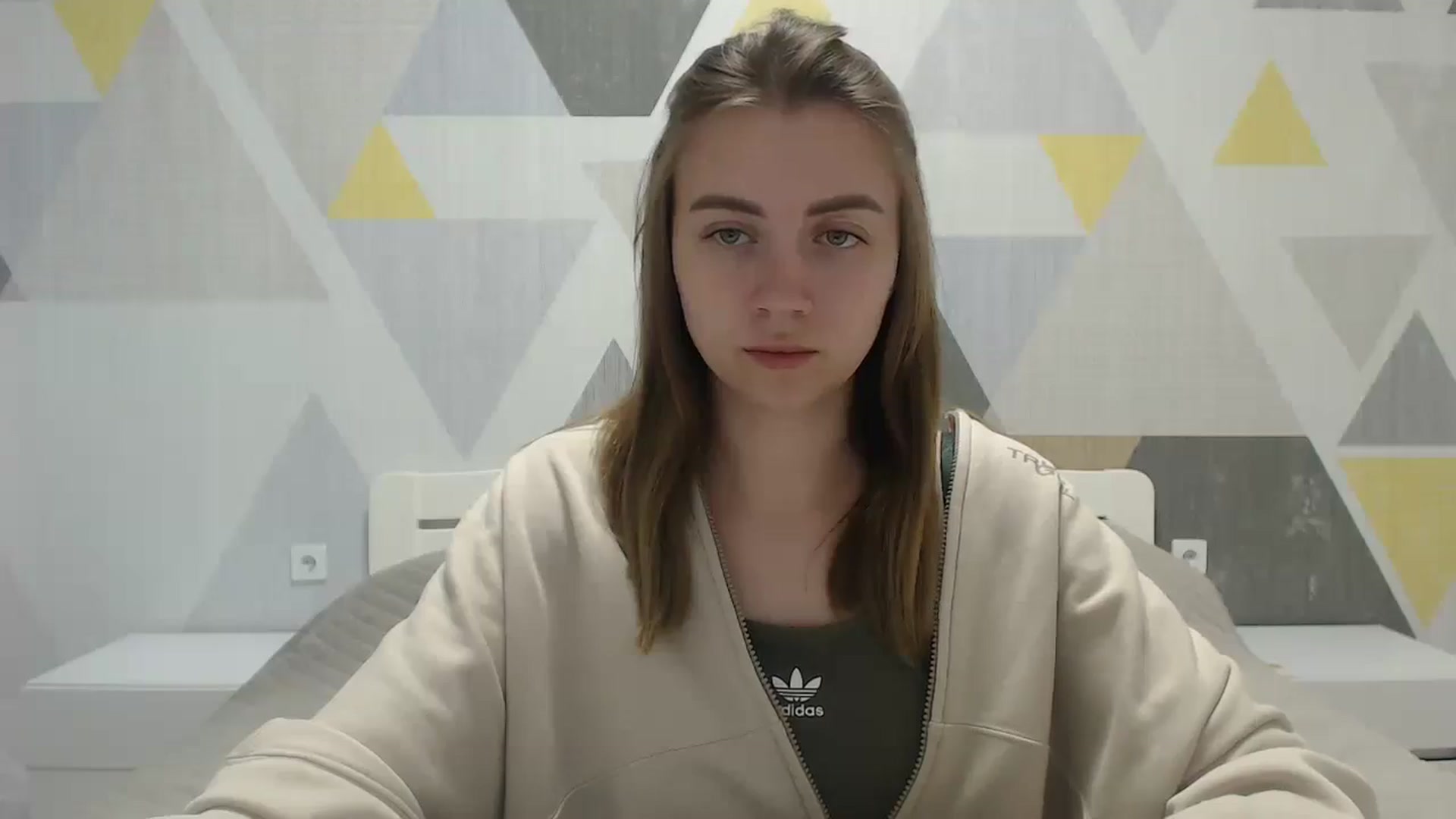 Gallery image thumbnail from Sulfate0's myfreecams stream on, 05/20/2025, 08:37 image 17 of 20