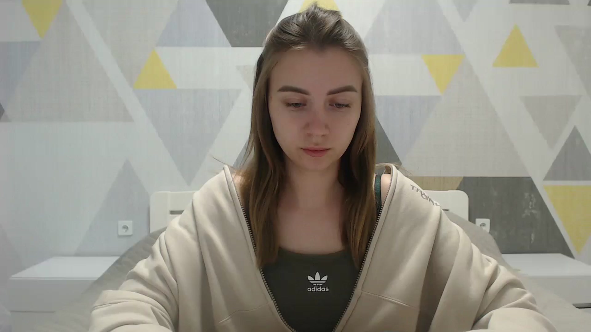 Gallery image thumbnail from Sulfate0's myfreecams stream on, 05/20/2025, 08:37 image 19 of 20