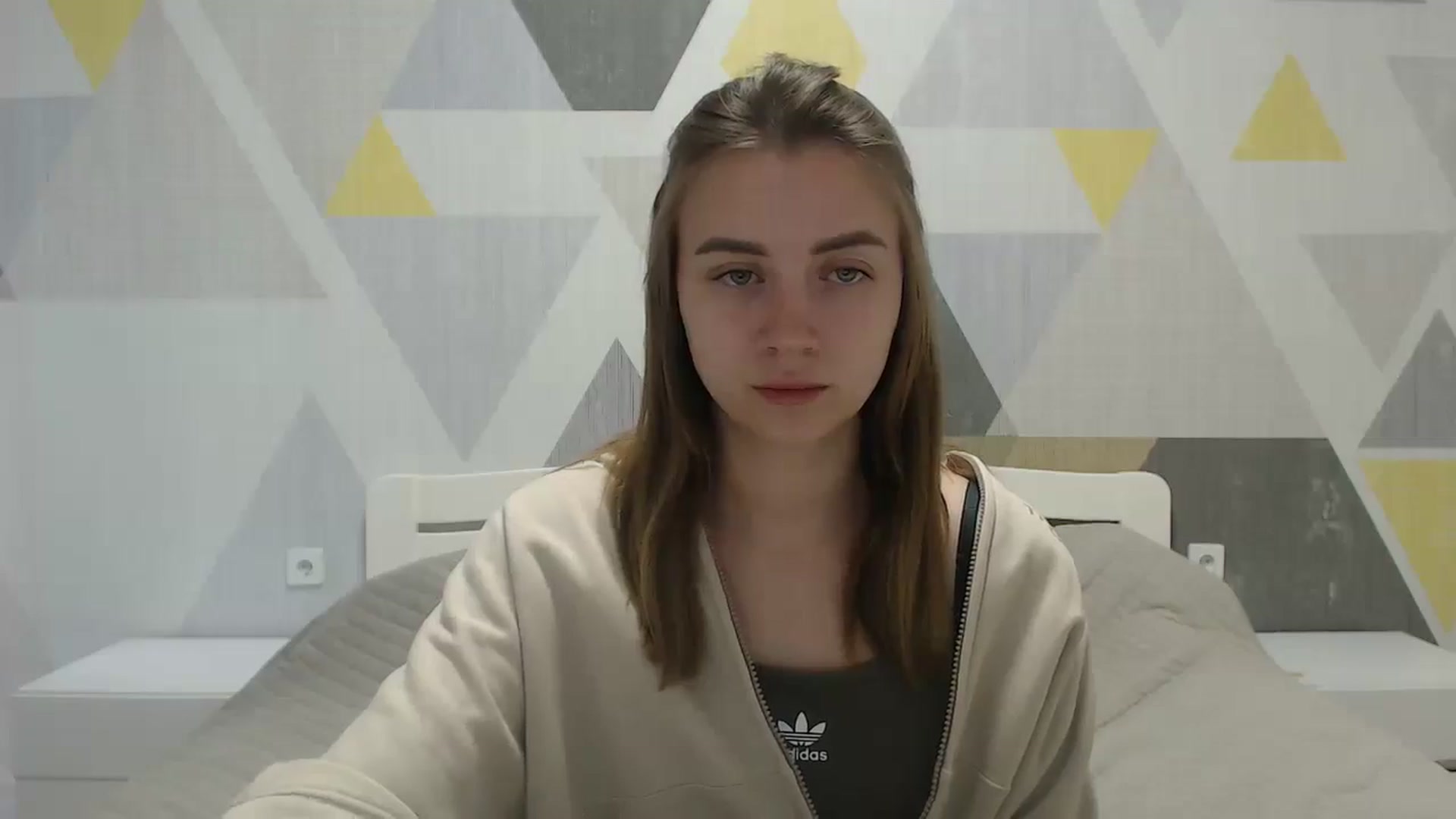 Gallery image thumbnail from Sulfate0's myfreecams stream on, 05/20/2025, 08:37 image 13 of 20