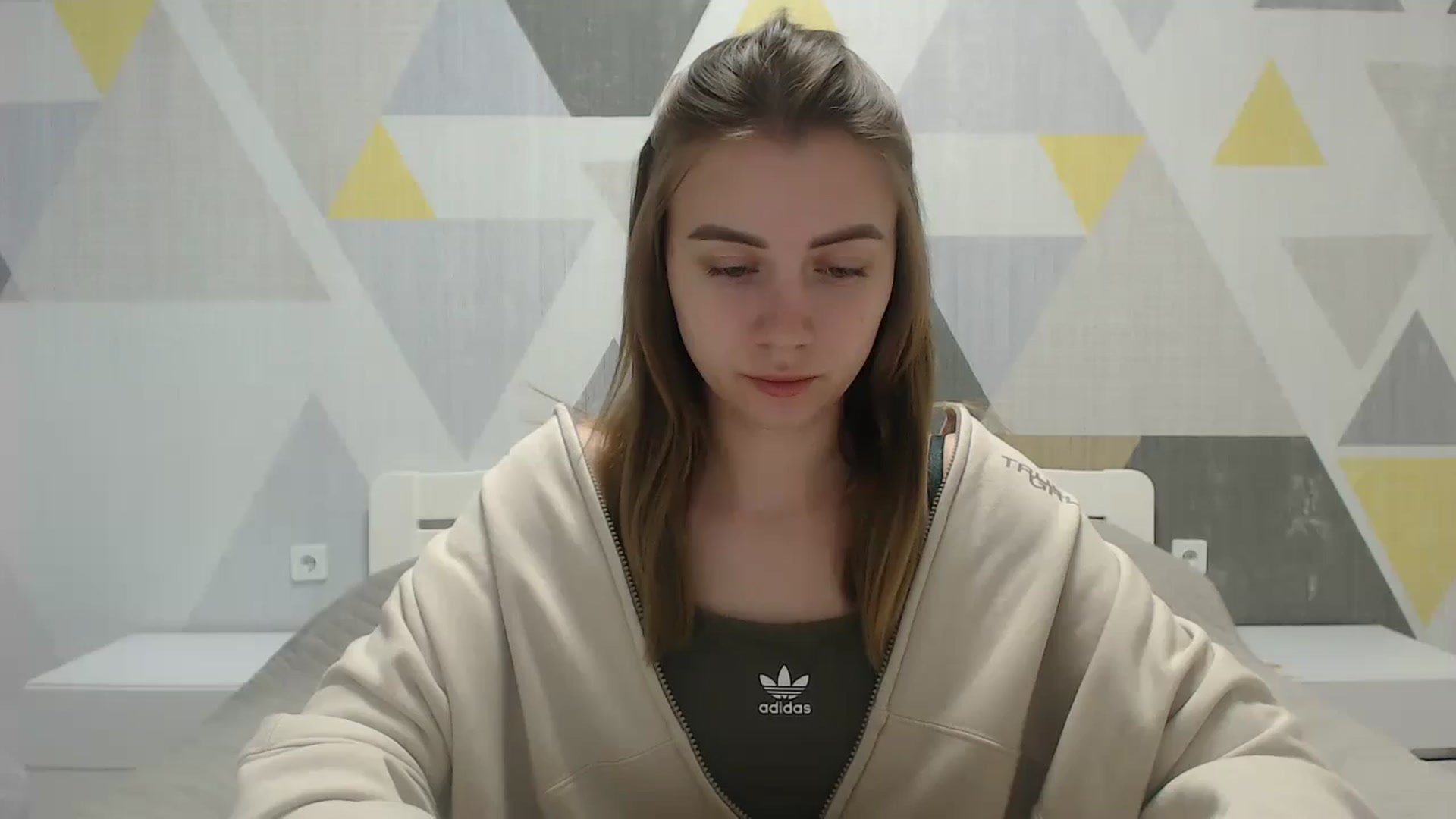 Gallery image thumbnail from Sulfate0's myfreecams stream on, 05/20/2025, 08:37 image 20 of 20