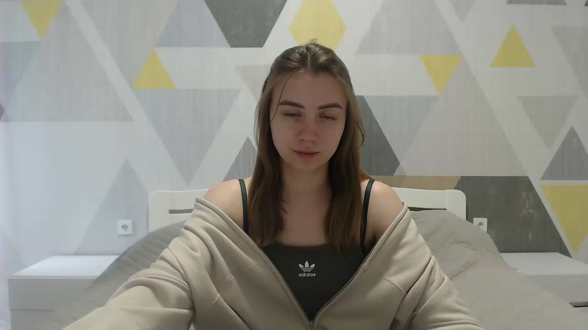 Gallery image thumbnail from Sulfate0's myfreecams stream on, 05/20/2025, 09:19 image 16 of 20