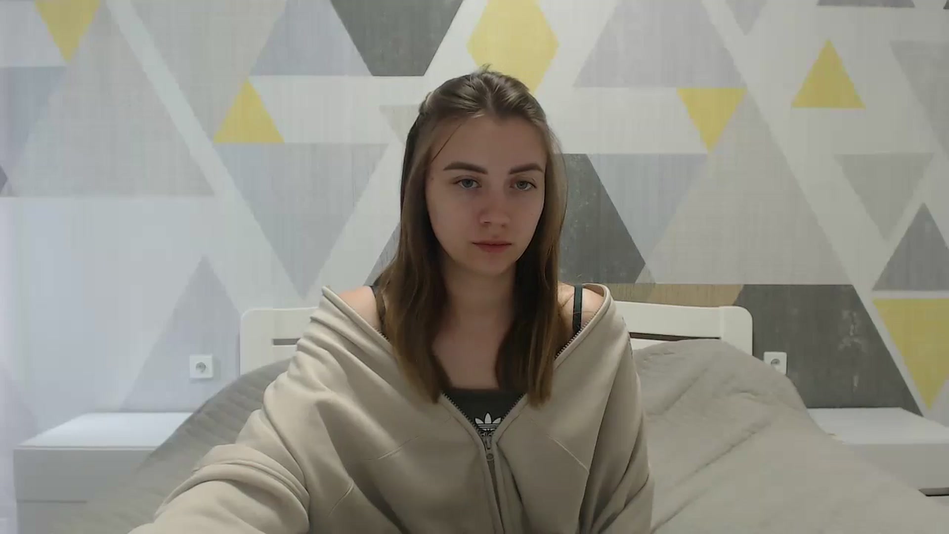 Gallery image thumbnail from Sulfate0's myfreecams stream on, 05/20/2025, 09:19 image 9 of 20