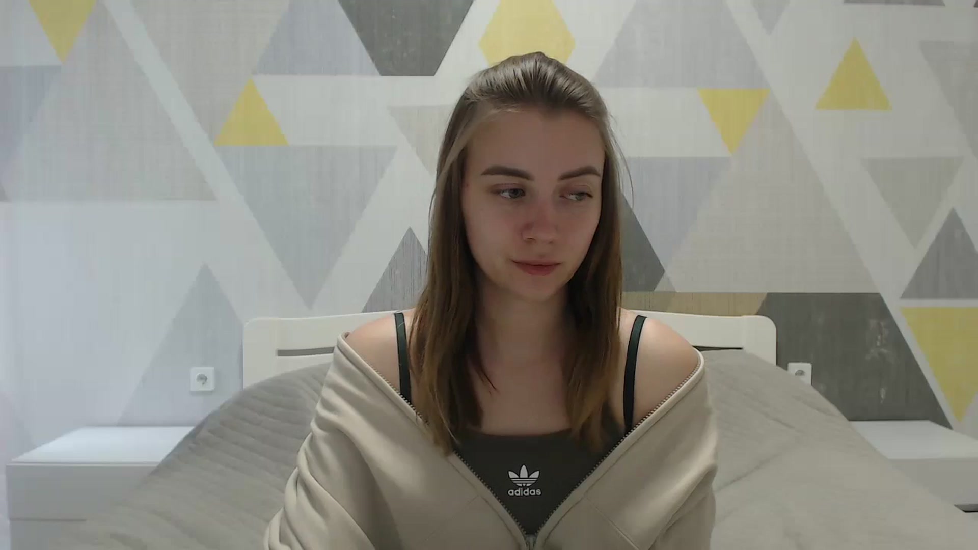 Gallery image thumbnail from Sulfate0's myfreecams stream on, 05/20/2025, 10:27 image 20 of 20