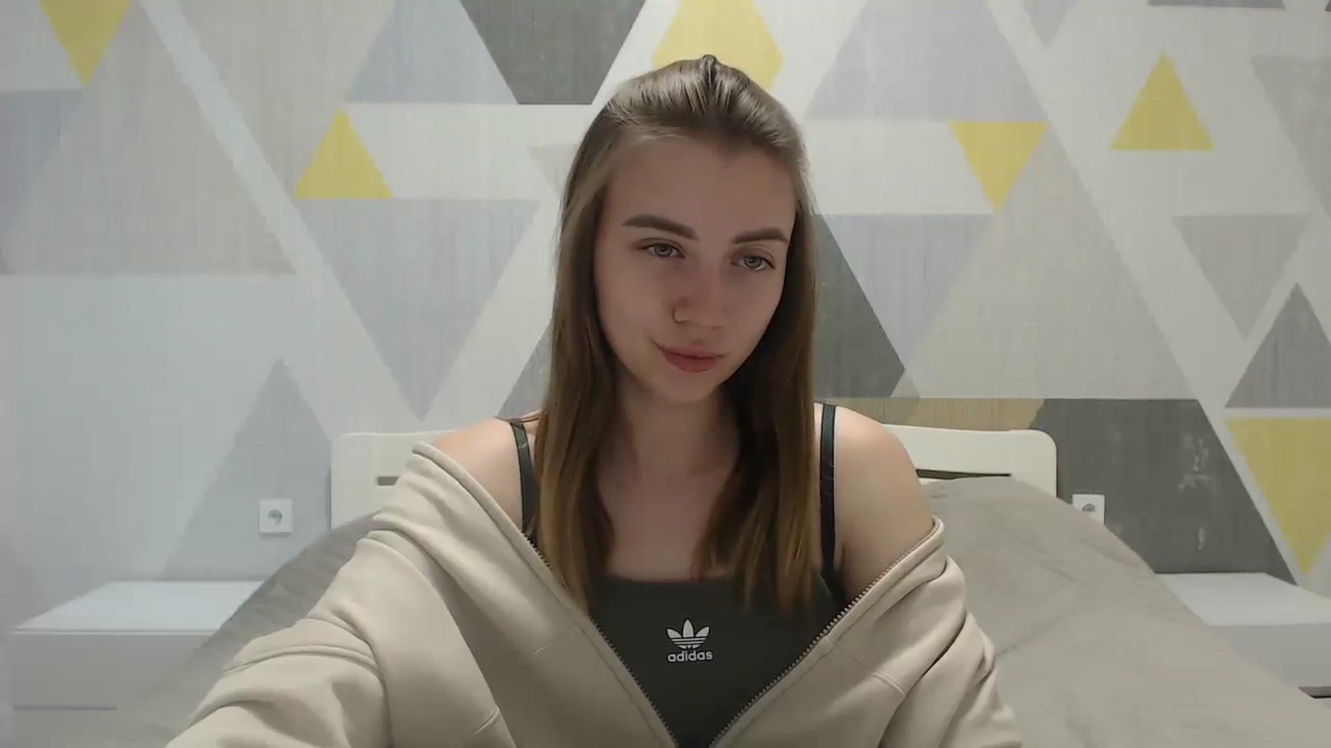 Gallery image thumbnail from Sulfate0's myfreecams stream on, 05/20/2025, 10:27 image 5 of 20