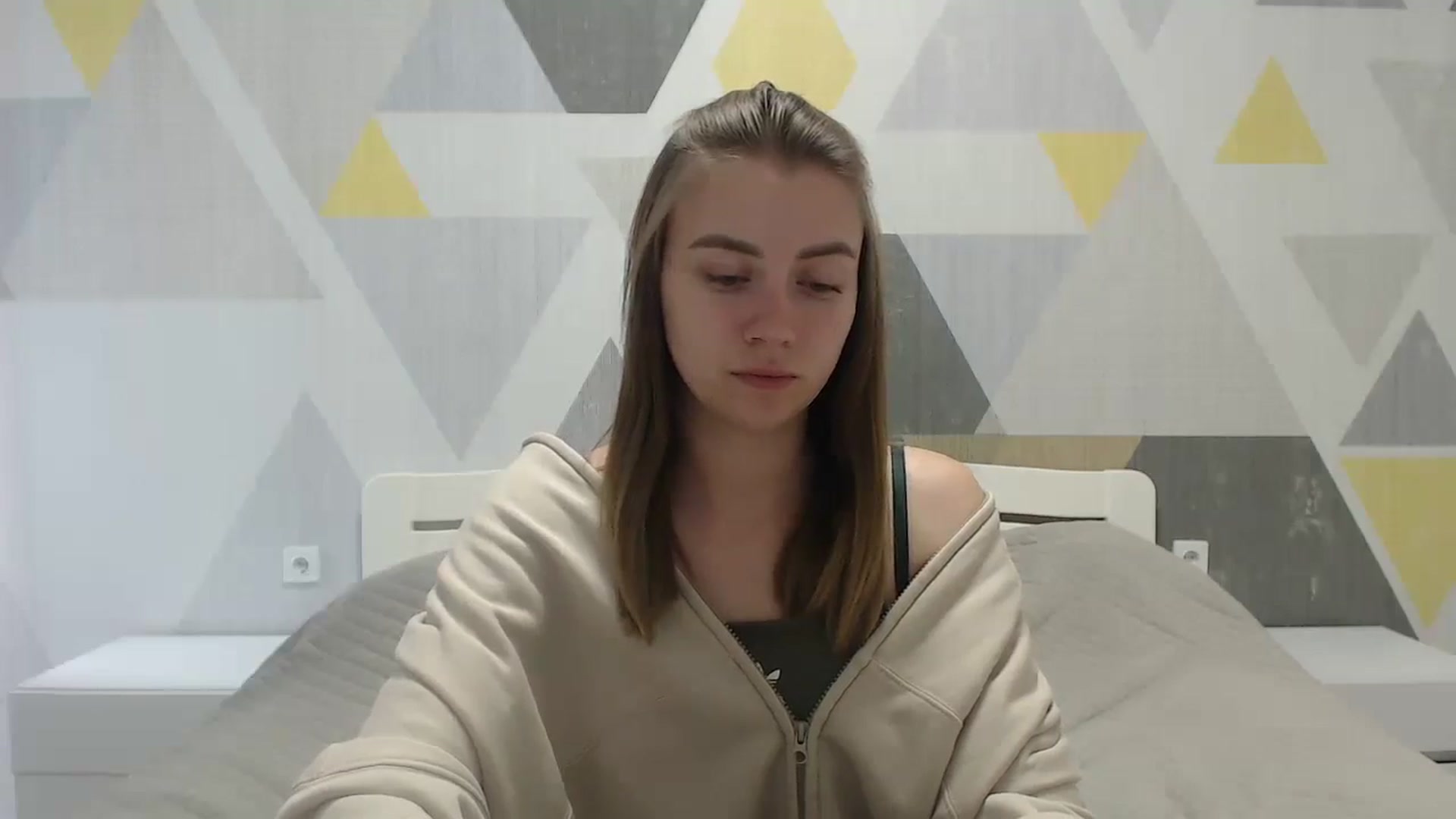 Gallery image thumbnail from Sulfate0's myfreecams stream on, 05/20/2025, 10:27 image 8 of 20