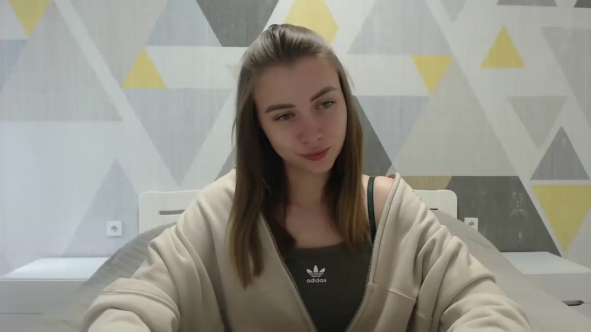 Gallery image thumbnail from Sulfate0's myfreecams stream on, 05/20/2025, 10:27 image 2 of 20