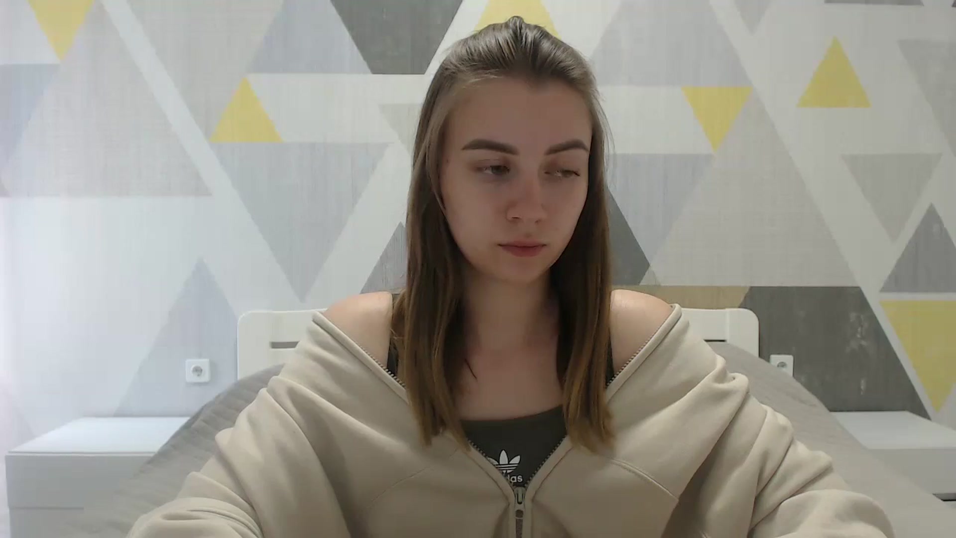 Gallery image thumbnail from Sulfate0's myfreecams stream on, 05/20/2025, 10:27 image 15 of 20