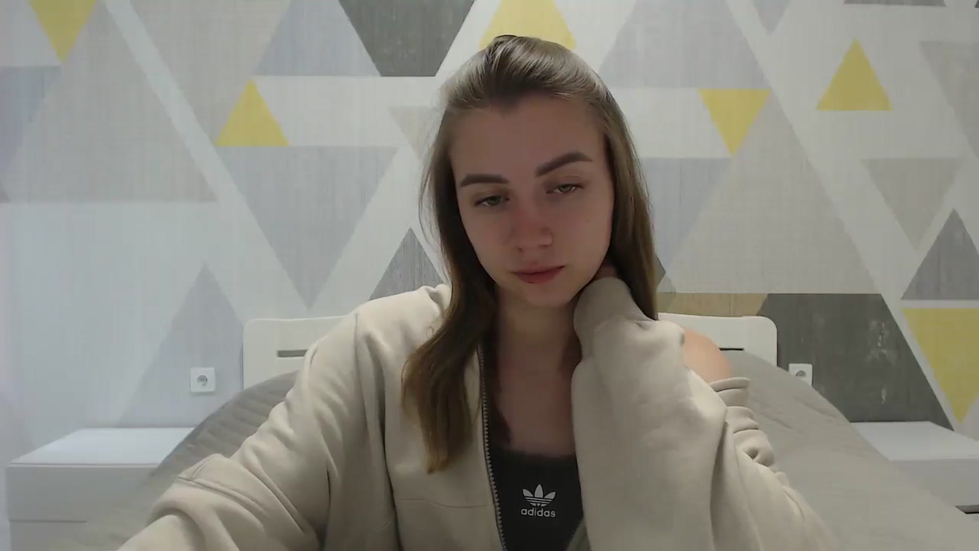 Gallery image thumbnail from Sulfate0's myfreecams stream on, 05/20/2025, 10:27 image 3 of 20