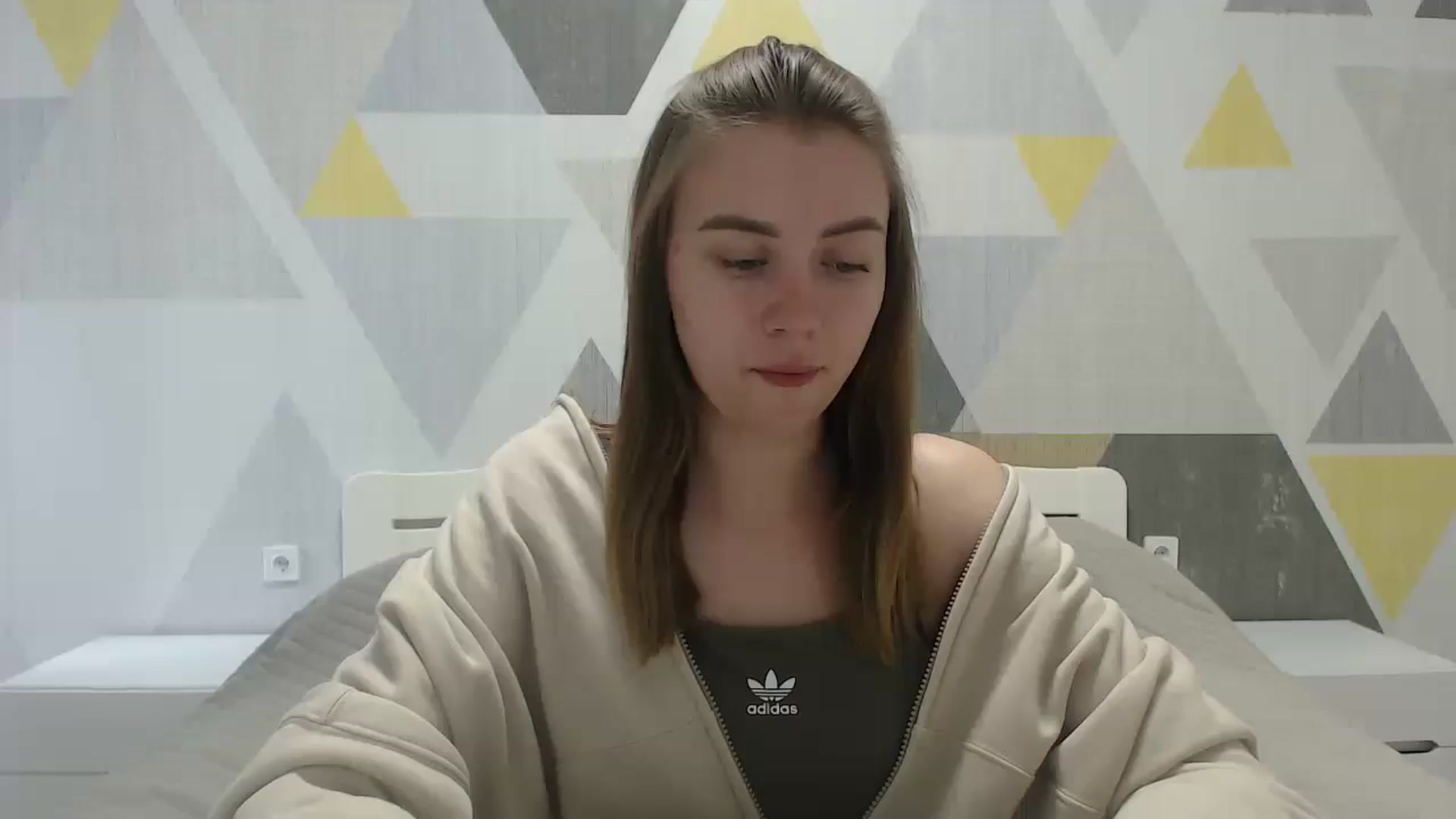Gallery image thumbnail from Sulfate0's myfreecams stream on, 05/20/2025, 10:27 image 1 of 20