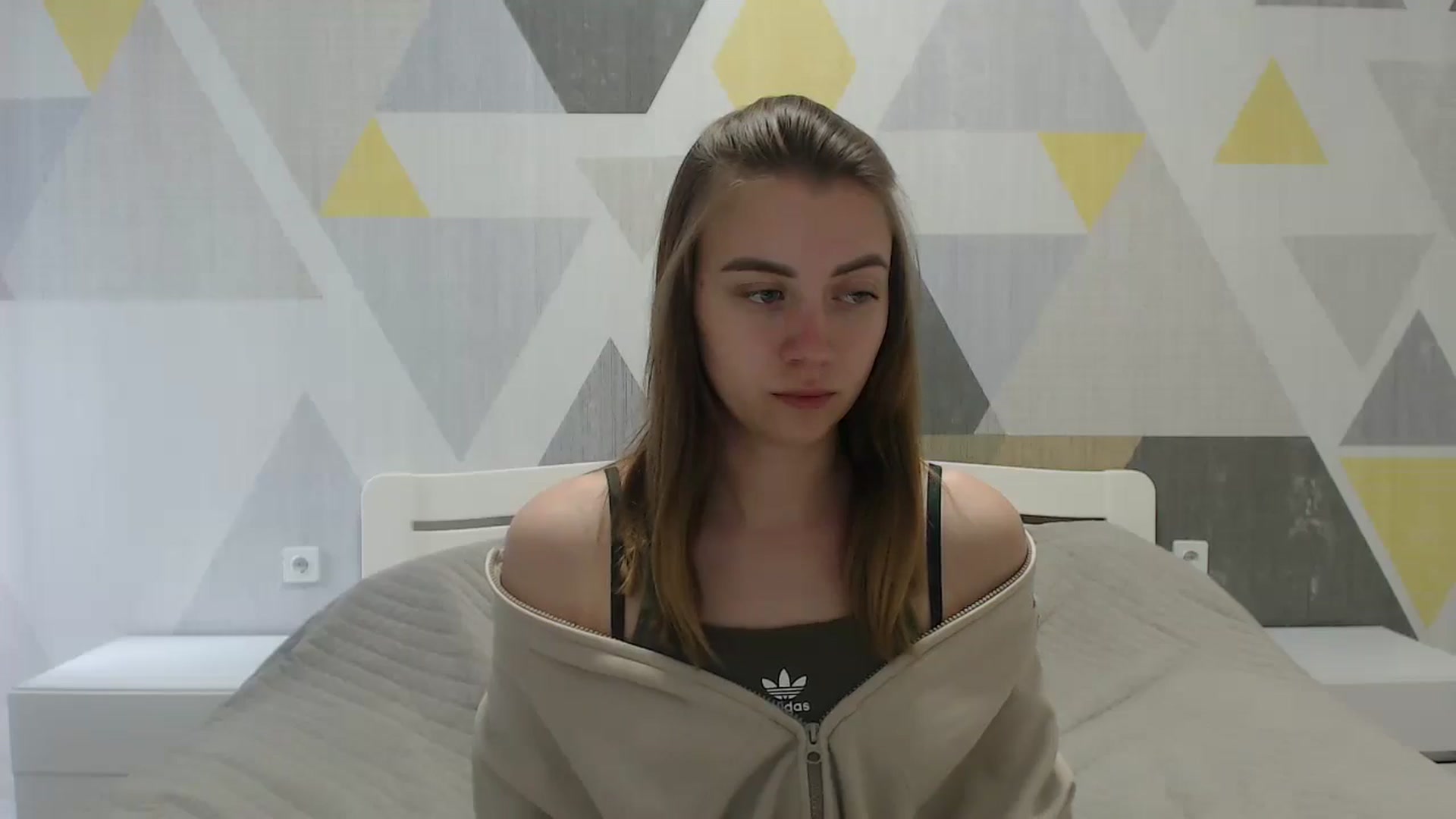 Gallery image thumbnail from Sulfate0's myfreecams stream on, 05/20/2025, 10:51 image 5 of 20