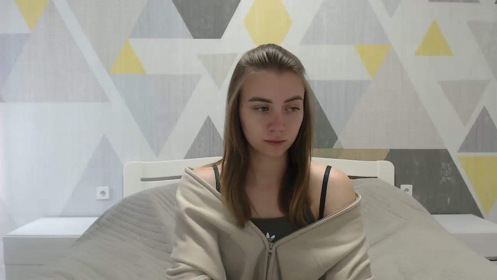 Gallery image thumbnail from Sulfate0's myfreecams stream on, 05/20/2025, 10:51 image 15 of 20