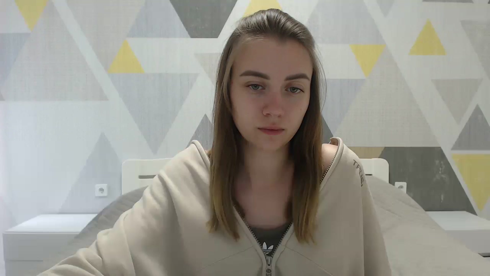 Gallery image thumbnail from Sulfate0's myfreecams stream on, 05/20/2025, 10:51 image 3 of 20