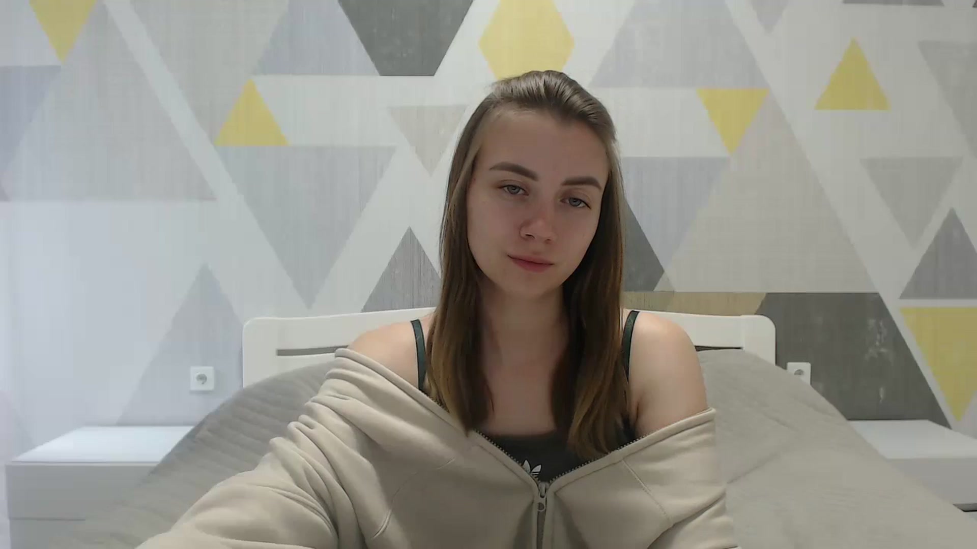 Gallery image thumbnail from Sulfate0's myfreecams stream on, 05/20/2025, 10:51 image 10 of 20