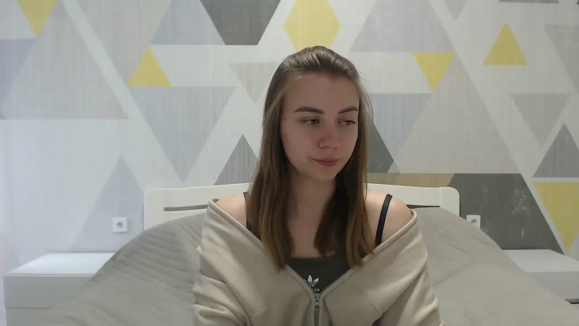 Gallery image thumbnail from Sulfate0's myfreecams stream on, 05/20/2025, 10:51 image 14 of 20