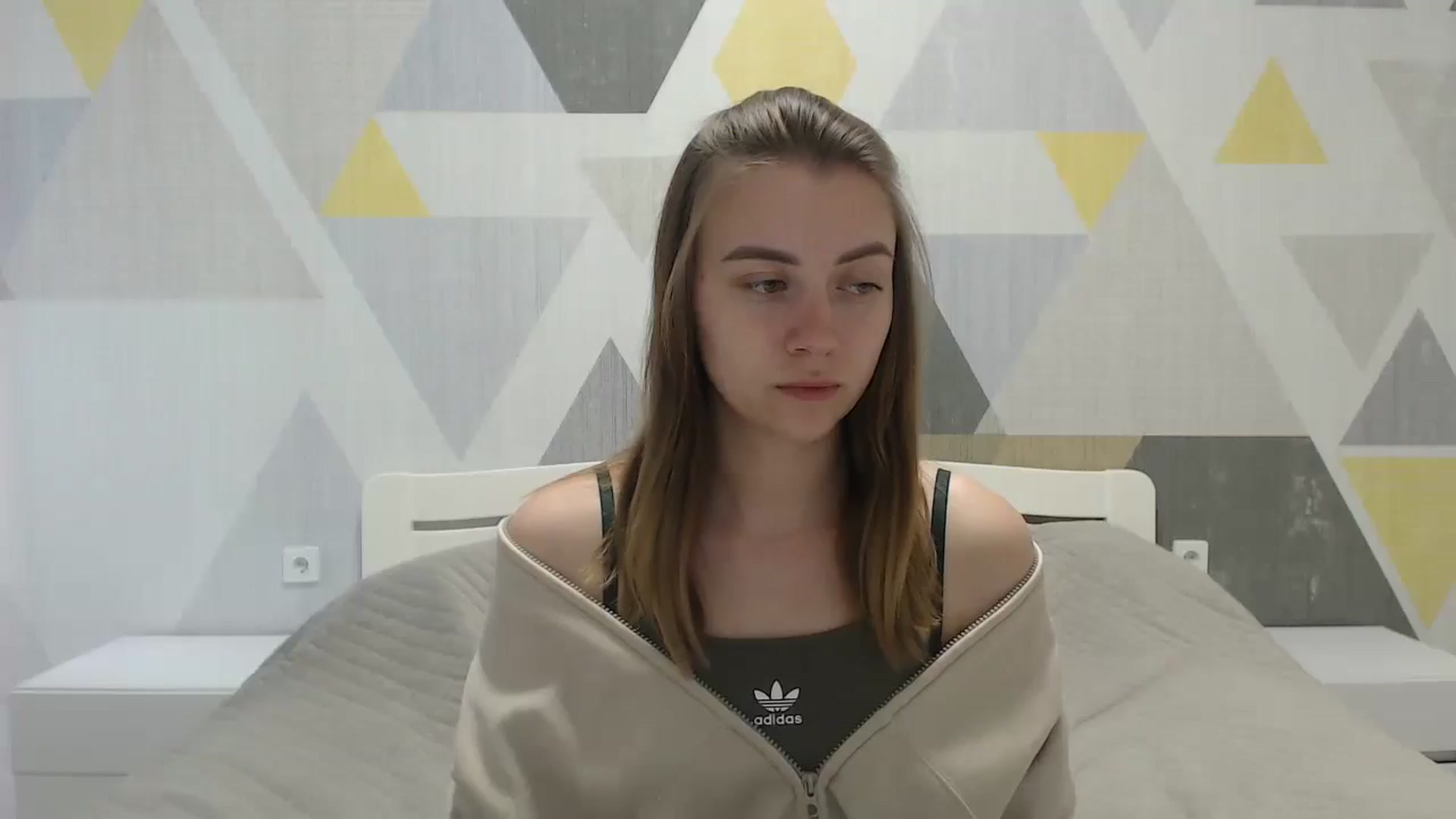 Gallery image thumbnail from Sulfate0's myfreecams stream on, 05/20/2025, 10:51 image 1 of 20