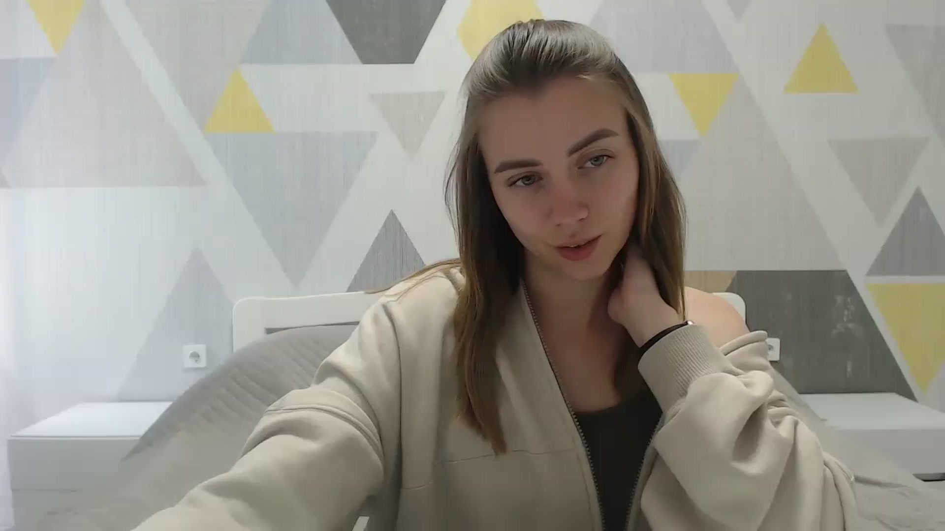 Gallery image thumbnail from Sulfate0's myfreecams stream on, 05/20/2025, 11:54 image 8 of 20