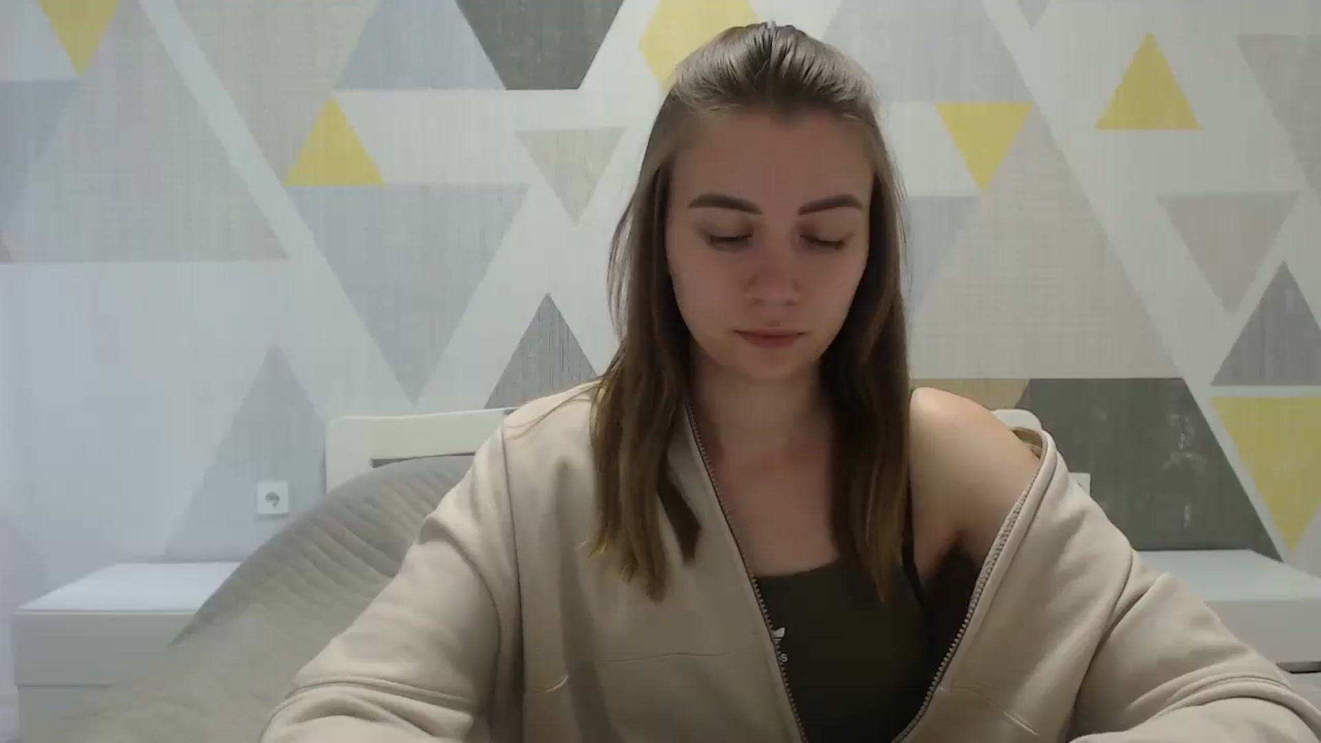 Gallery image thumbnail from Sulfate0's myfreecams stream on, 05/20/2025, 11:54 image 17 of 20
