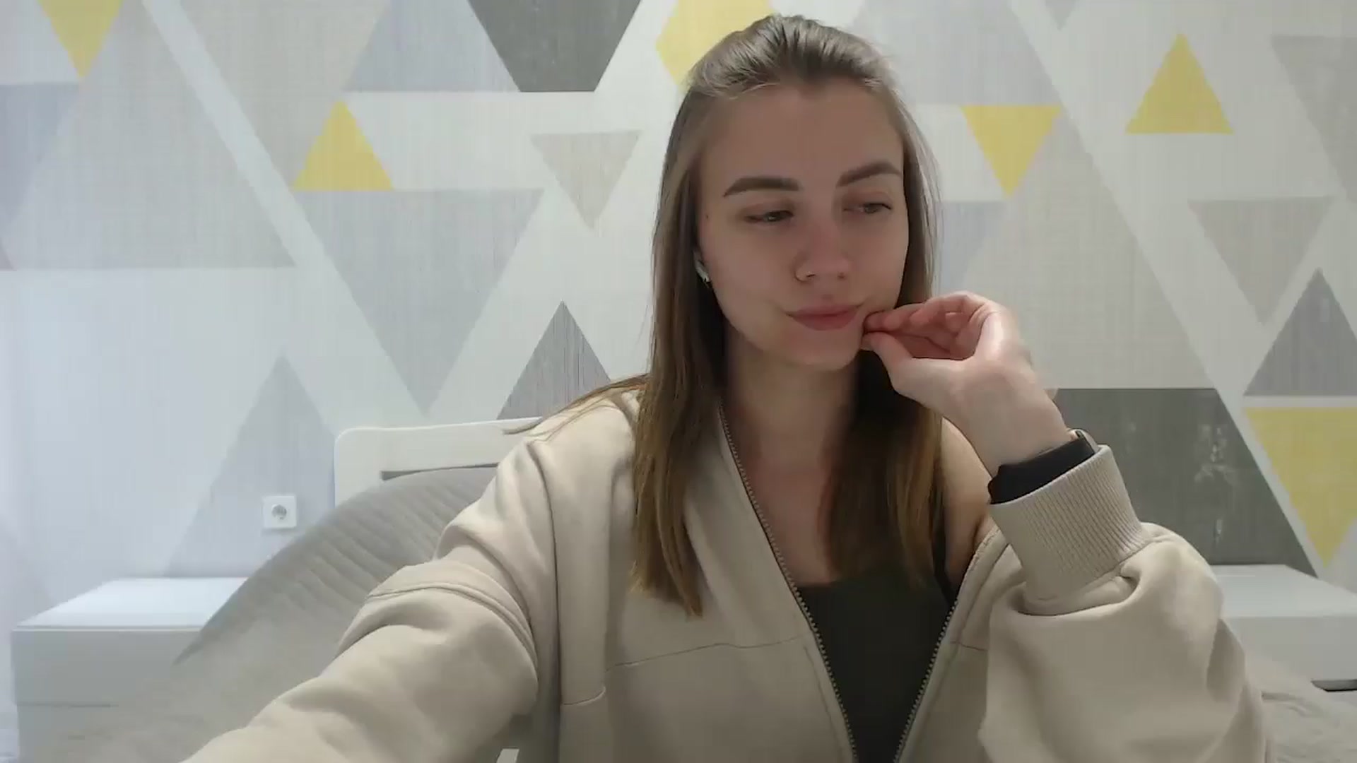 Gallery image thumbnail from Sulfate0's myfreecams stream on, 05/20/2025, 11:54 image 7 of 20