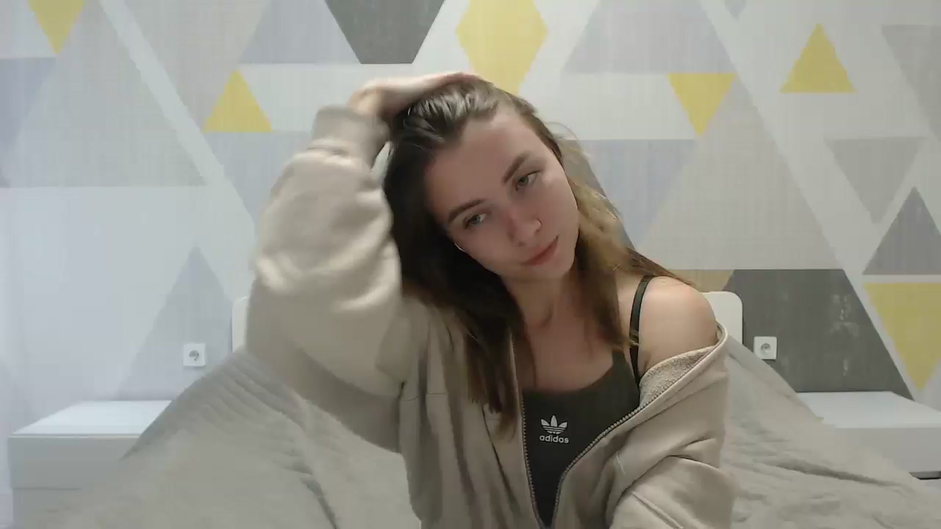 Gallery image thumbnail from Sulfate0's myfreecams stream on, 05/20/2025, 11:54 image 3 of 20