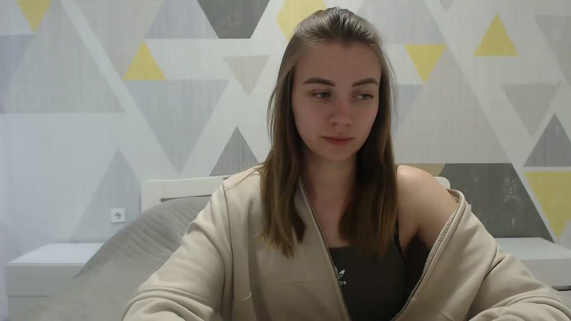 Gallery image thumbnail from Sulfate0's myfreecams stream on, 05/20/2025, 11:54 image 16 of 20