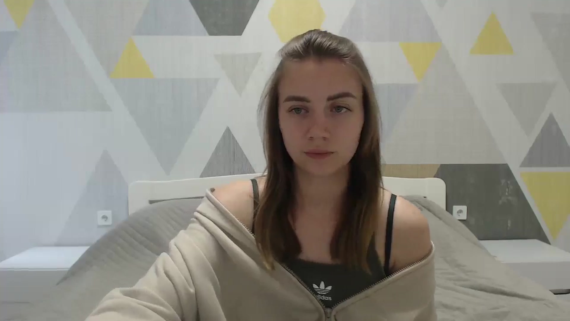 Gallery image thumbnail from Sulfate0's myfreecams stream on, 05/20/2025, 12:23 image 10 of 20