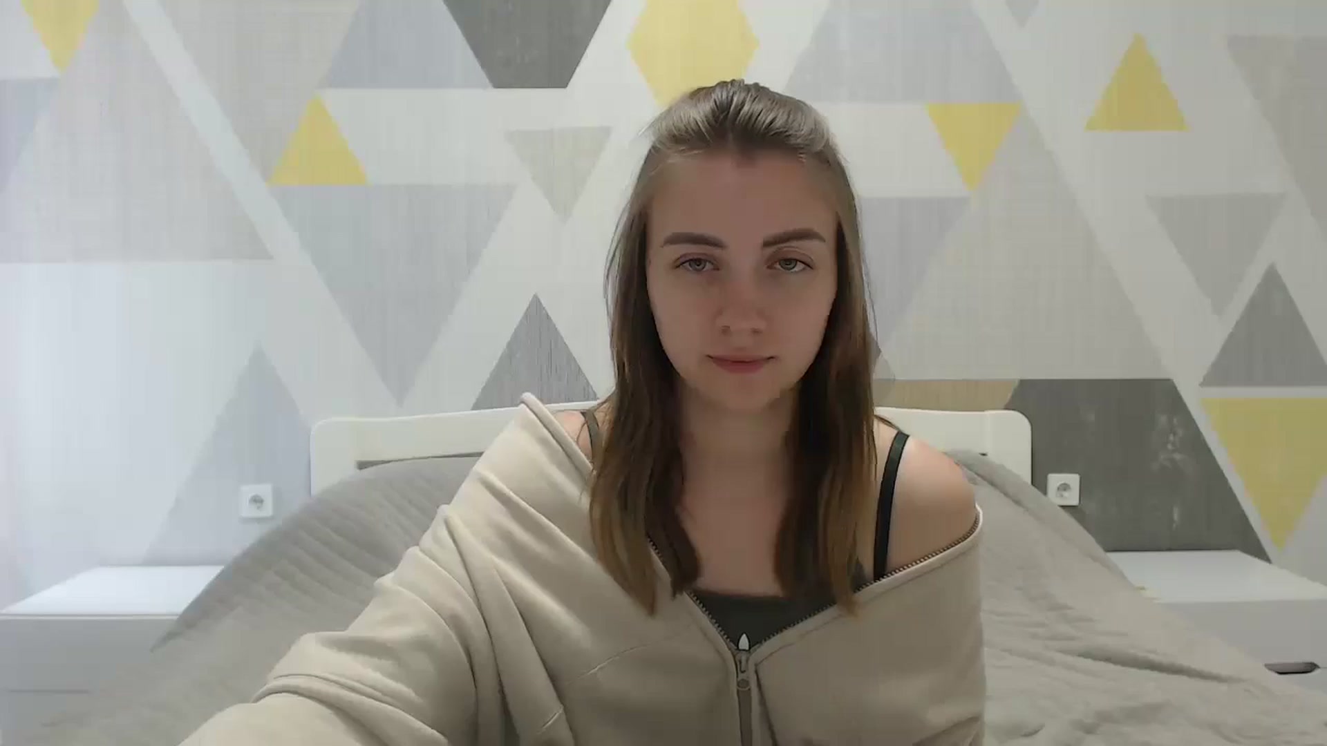Gallery image thumbnail from Sulfate0's myfreecams stream on, 05/20/2025, 12:23 image 17 of 20