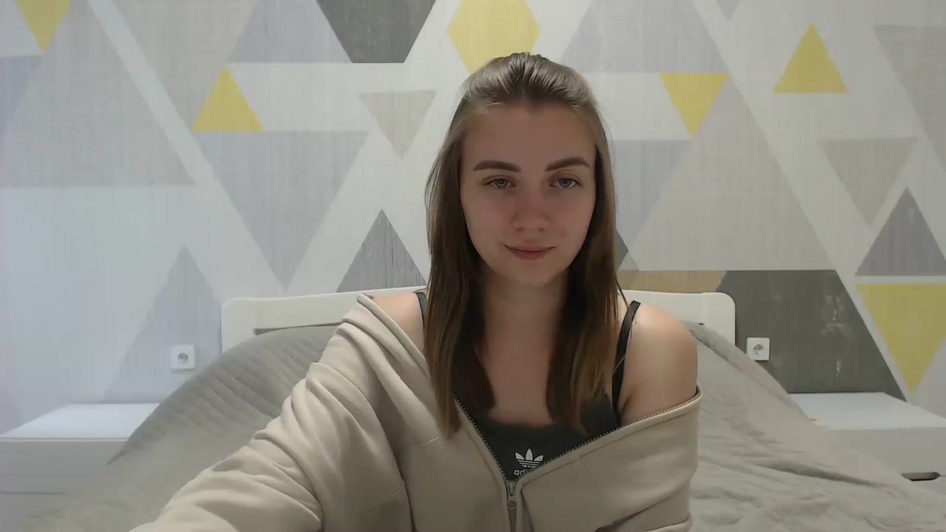 Gallery image thumbnail from Sulfate0's myfreecams stream on, 05/20/2025, 12:23 image 13 of 20