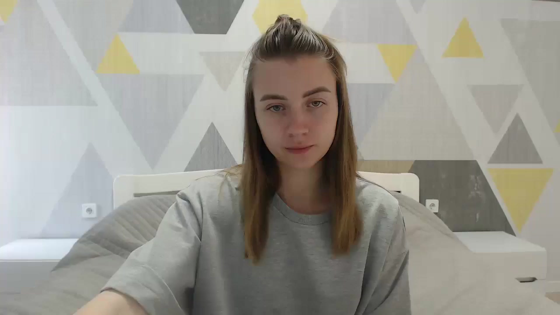 Gallery image thumbnail from Sulfate0's myfreecams stream on, 05/21/2025, 10:18 image 12 of 20
