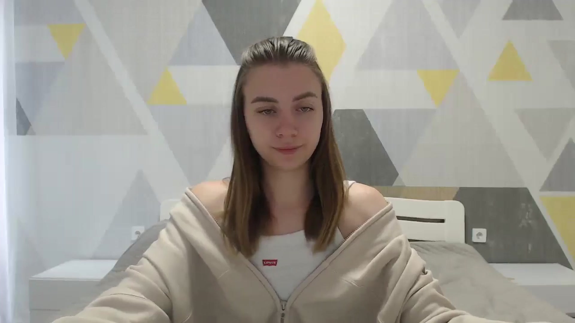 Gallery image thumbnail from Sulfate0's myfreecams stream on, 05/24/2025, 07:59 image 18 of 20