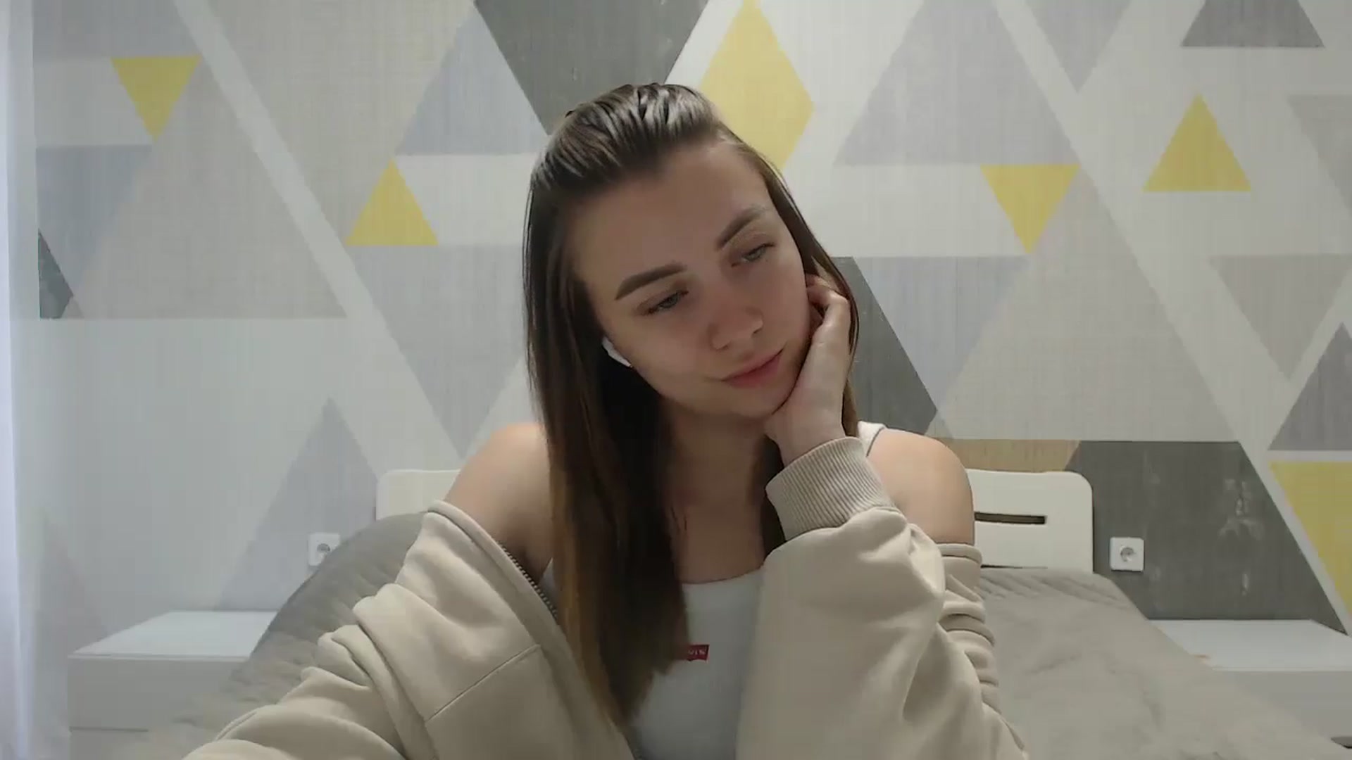 Gallery image thumbnail from Sulfate0's myfreecams stream on, 05/24/2025, 07:59 image 5 of 20