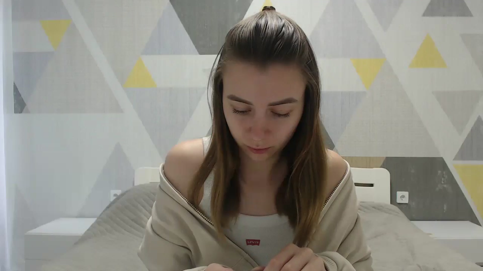 Gallery image thumbnail from Sulfate0's myfreecams stream on, 05/24/2025, 07:59 image 2 of 20
