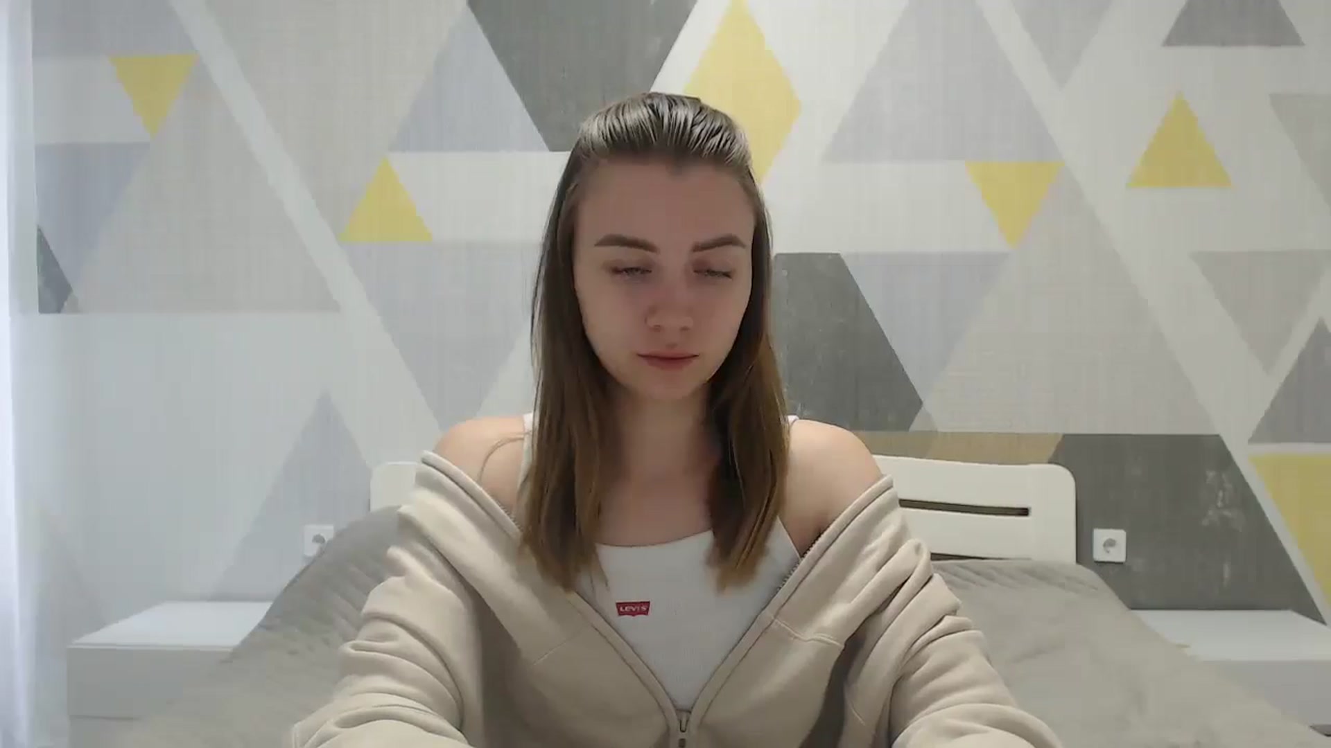 Gallery image thumbnail from Sulfate0's myfreecams stream on, 05/24/2025, 07:59 image 16 of 20