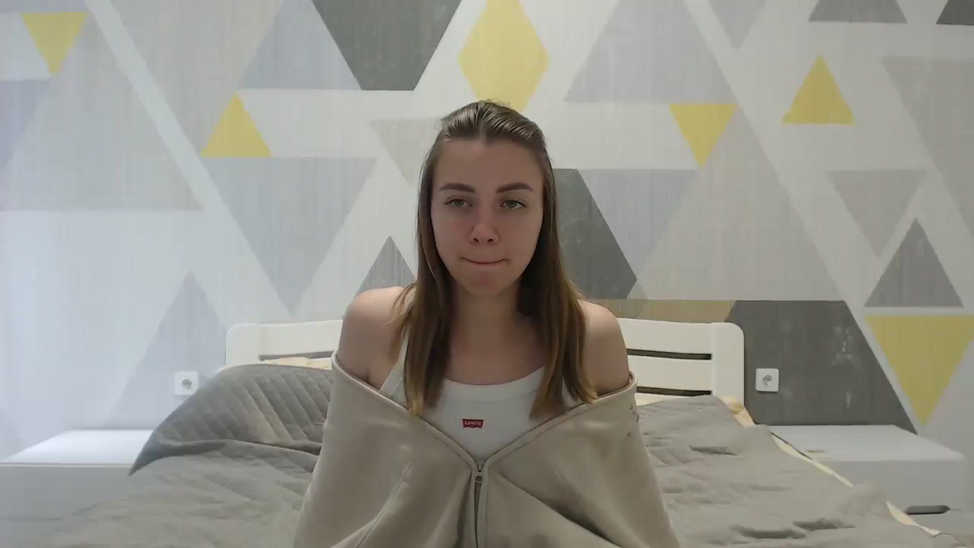 Gallery image thumbnail from Sulfate0's myfreecams stream on, 05/24/2025, 09:32 image 17 of 20