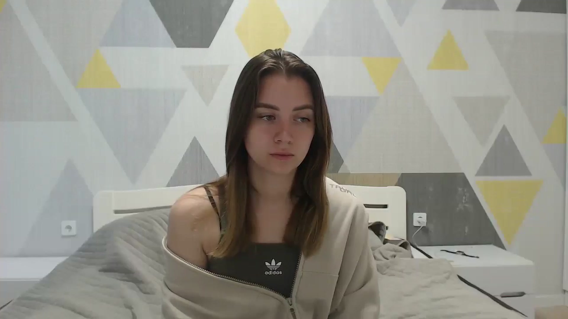Gallery image thumbnail from Sulfate0's myfreecams stream on, 05/26/2025, 07:25 image 13 of 20