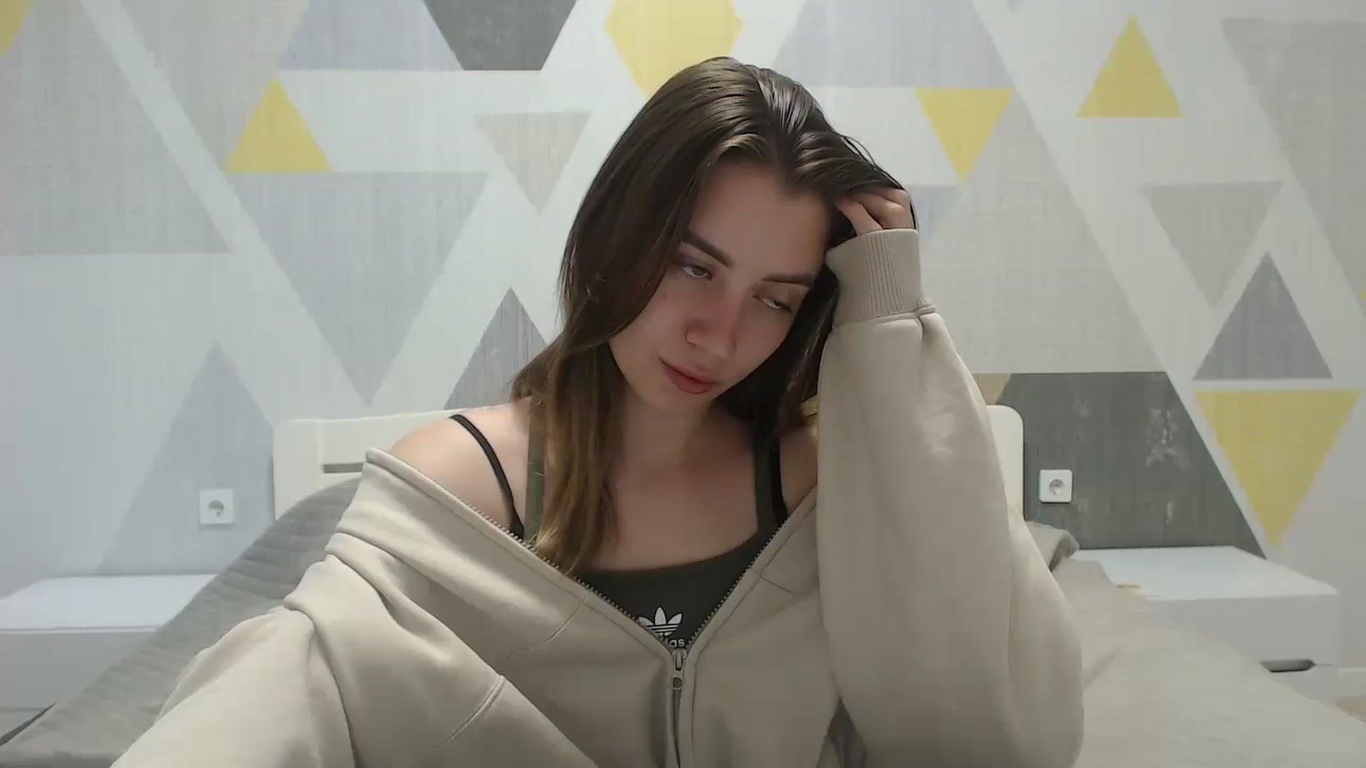 Gallery image thumbnail from Sulfate0's myfreecams stream on, 05/26/2025, 09:14 image 10 of 20