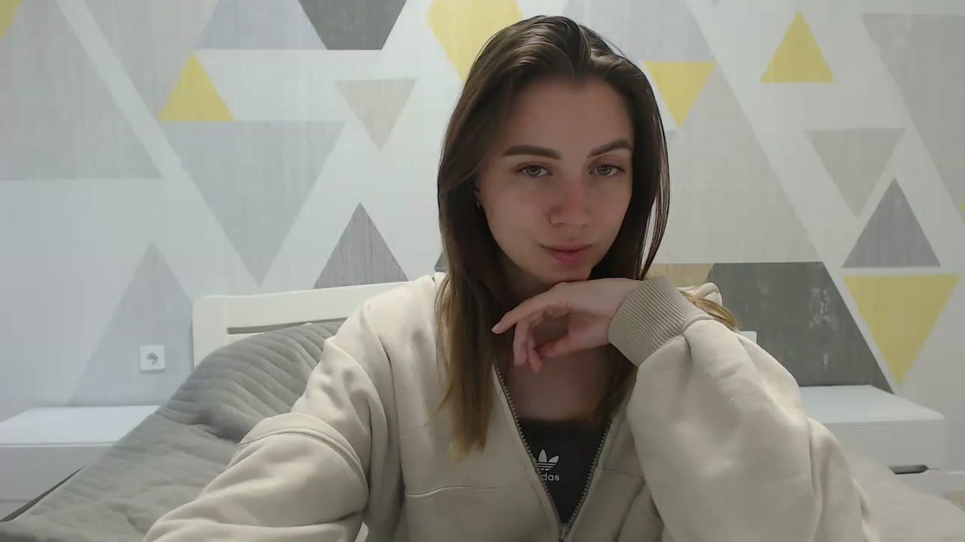 Gallery image thumbnail from Sulfate0's myfreecams stream on, 05/26/2025, 09:34 image 8 of 20
